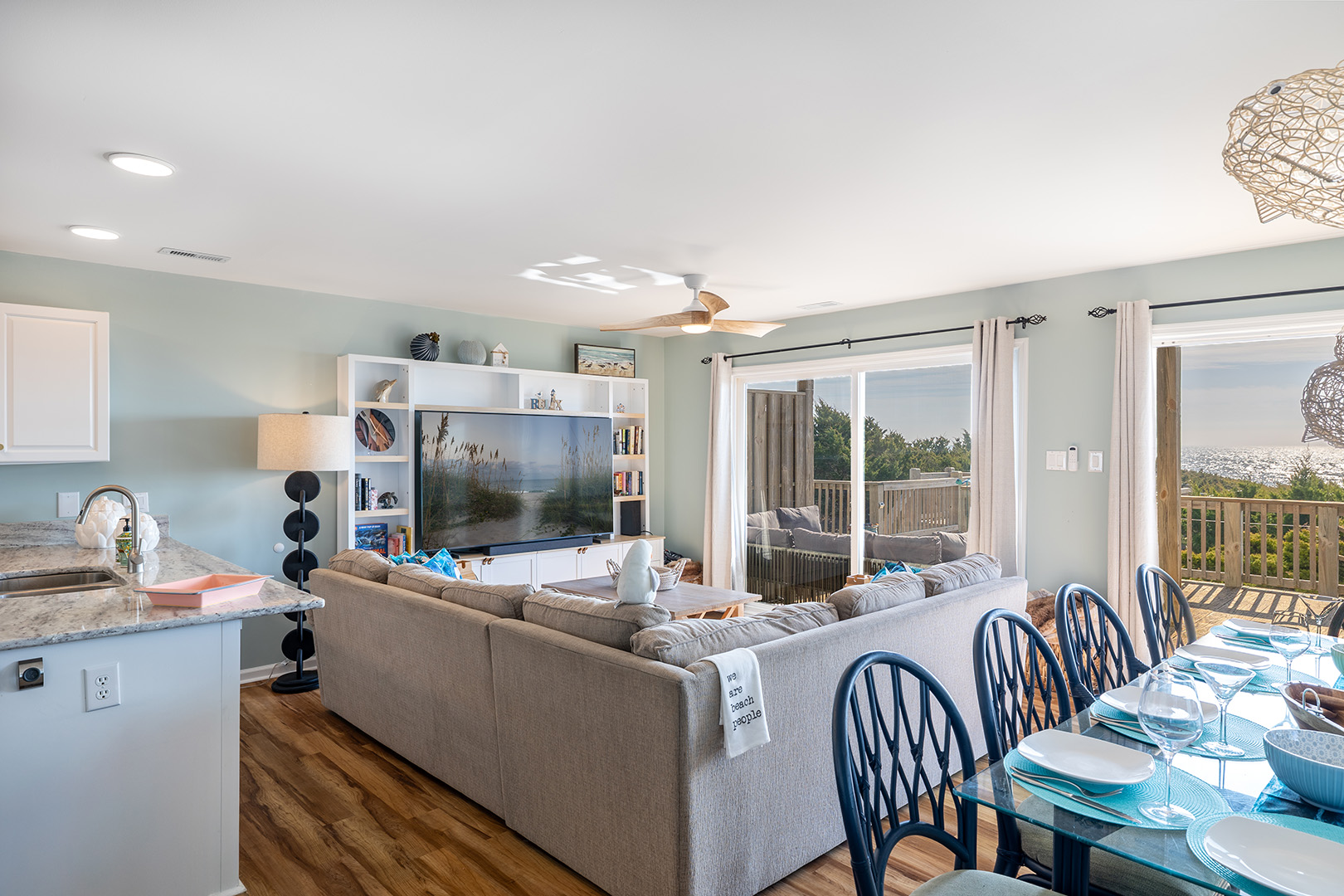 Angel's At the Pier West - formerly Conch Out Photo