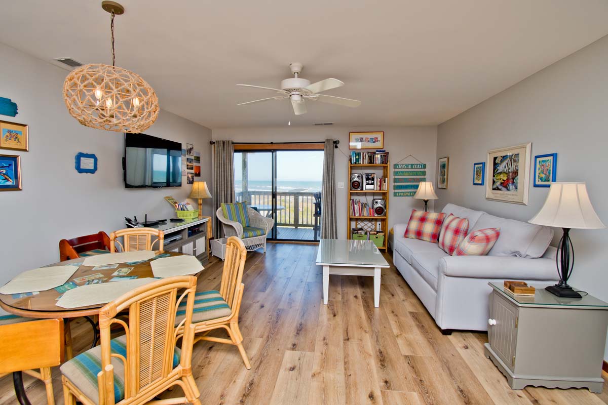 Queens Court 1203 Photo