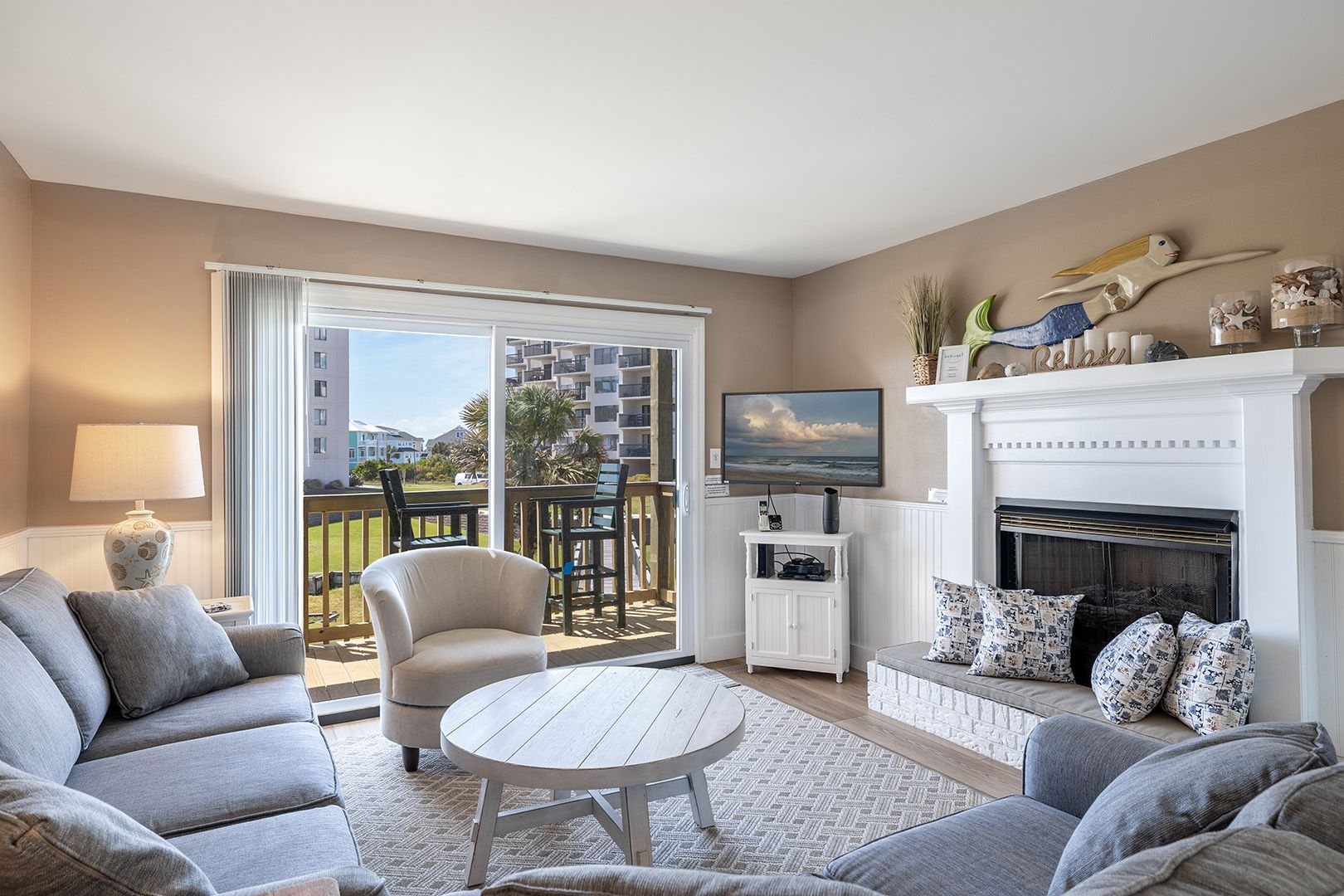 Sound Of The Sea East 125 Photo