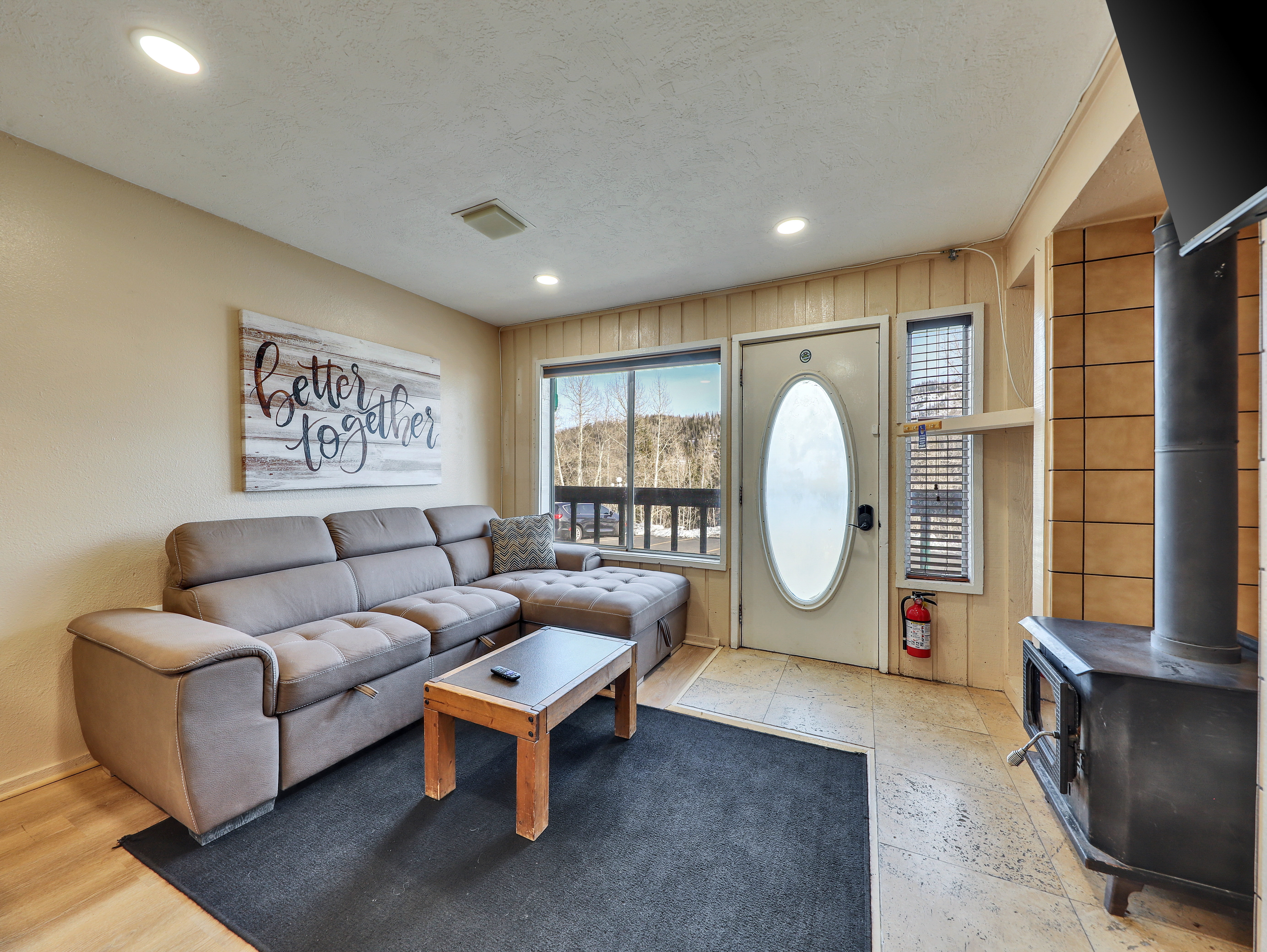 Chalet Village Hideaway | Couples Escape | Walk to Slopes | Photo 2