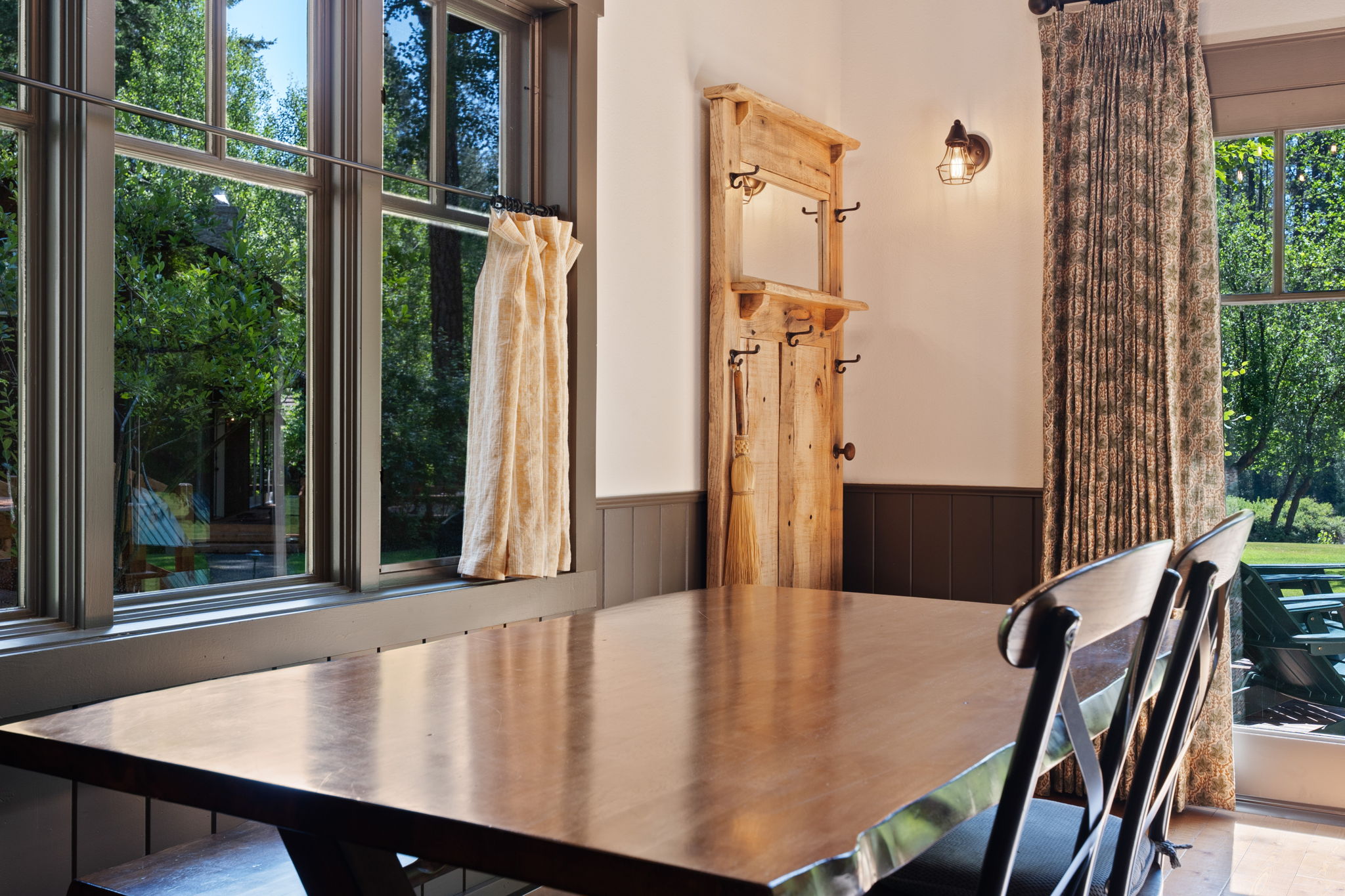 Dining room with a seat for everyone