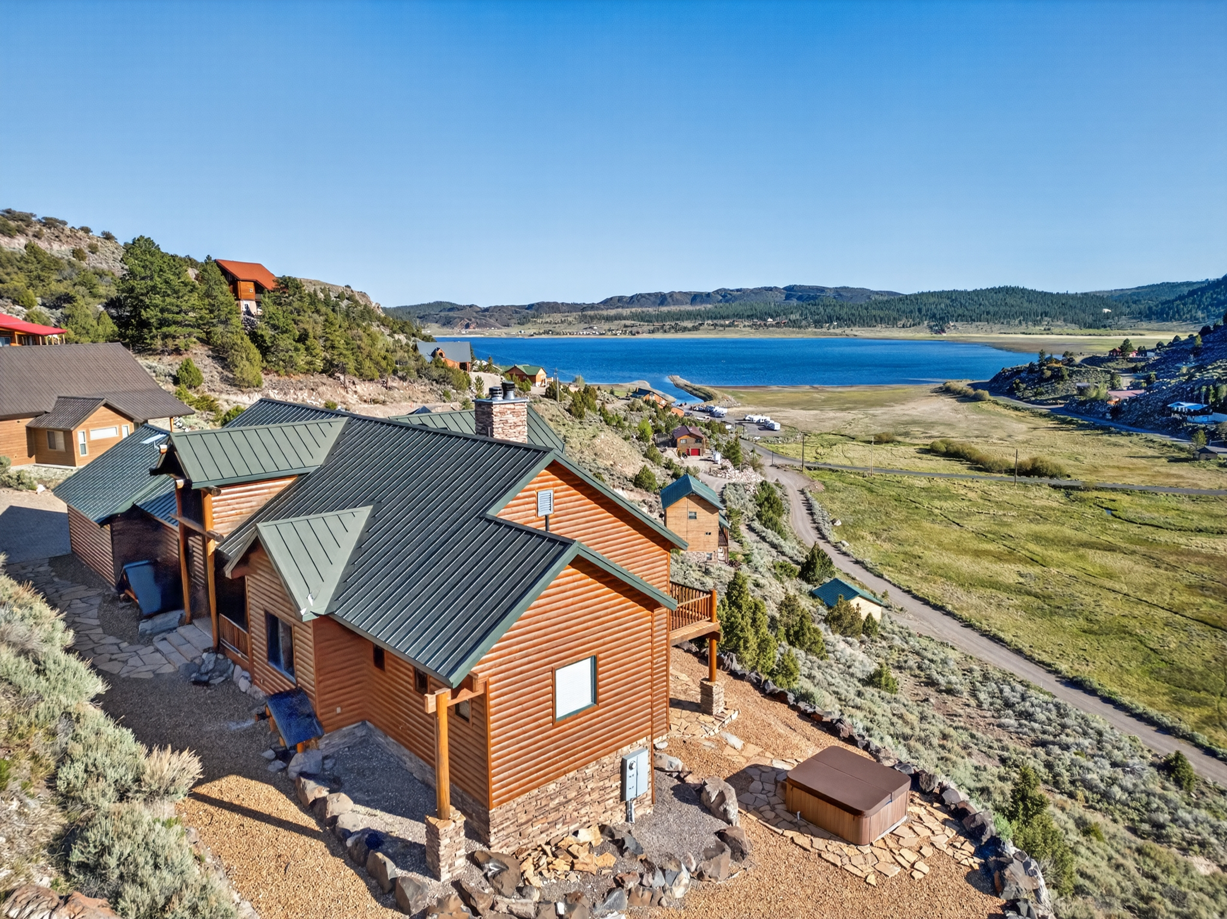 Crosby Cabin | Panguitch Lake Cabin | Hot Tub + Fire Pit