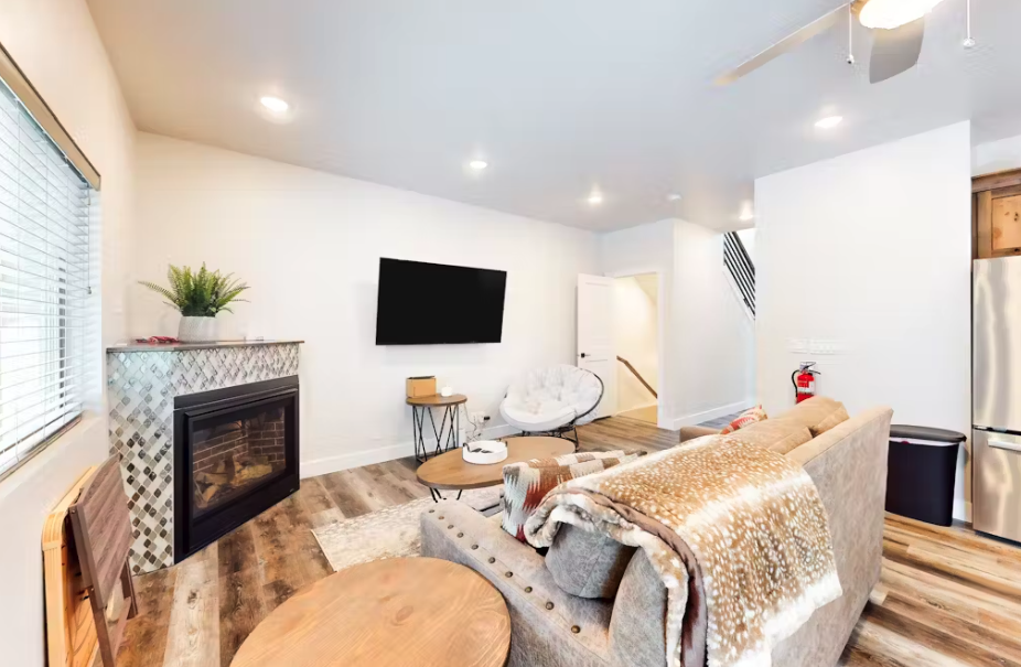 Crooked River 6 | Walk to Lifts | Photo 2