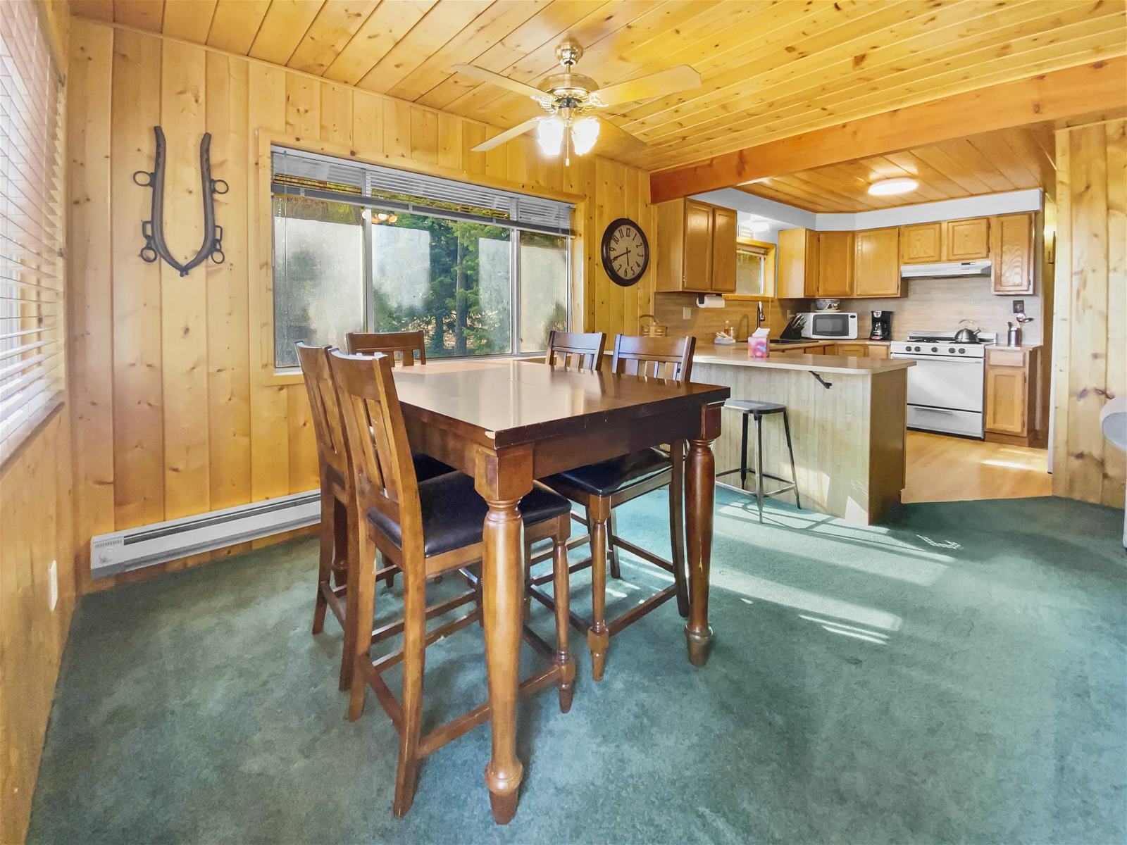 Totem Pole Lodge | Photo 2