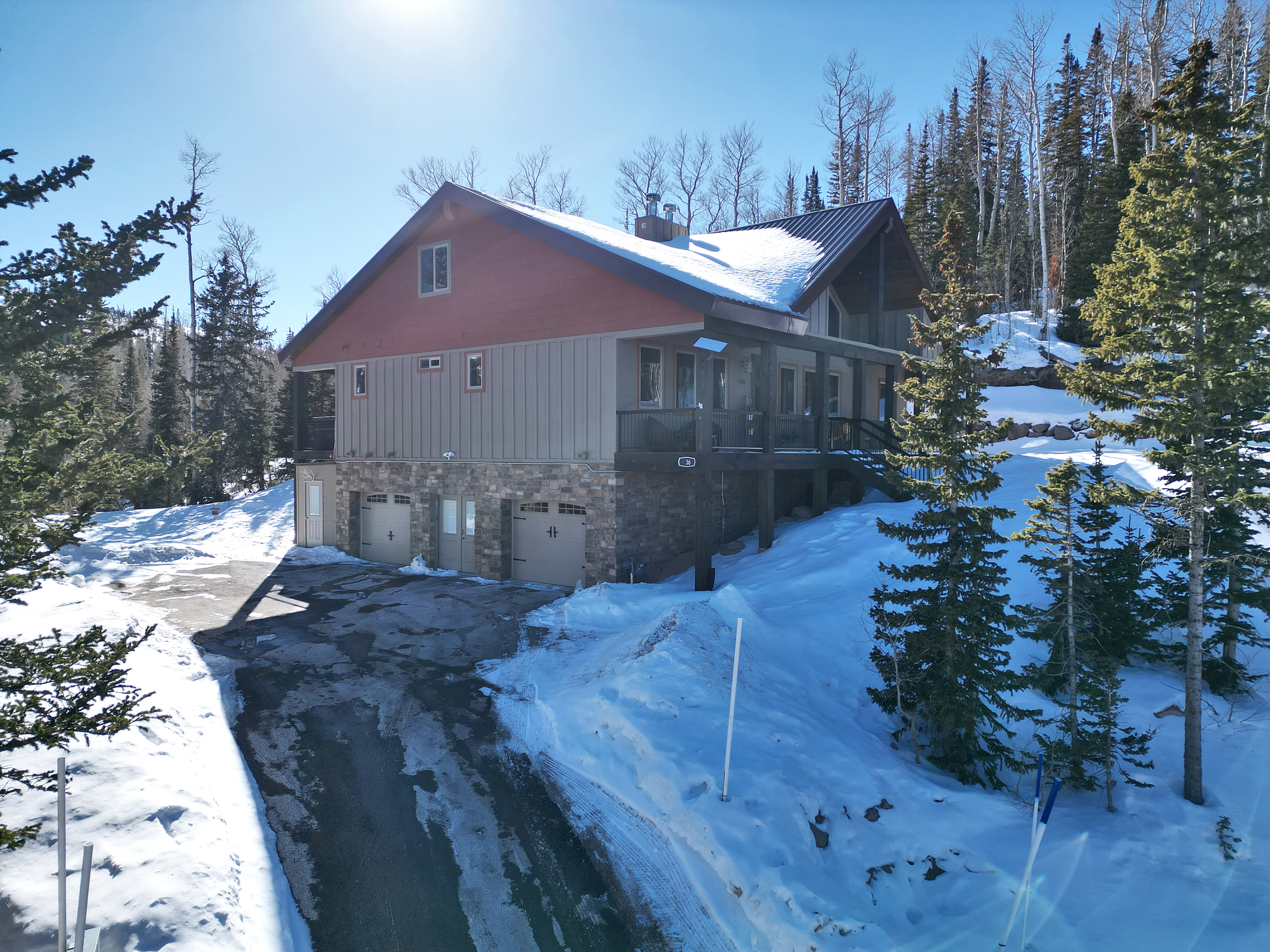 Luxury Mountain Retreat | Photo 2