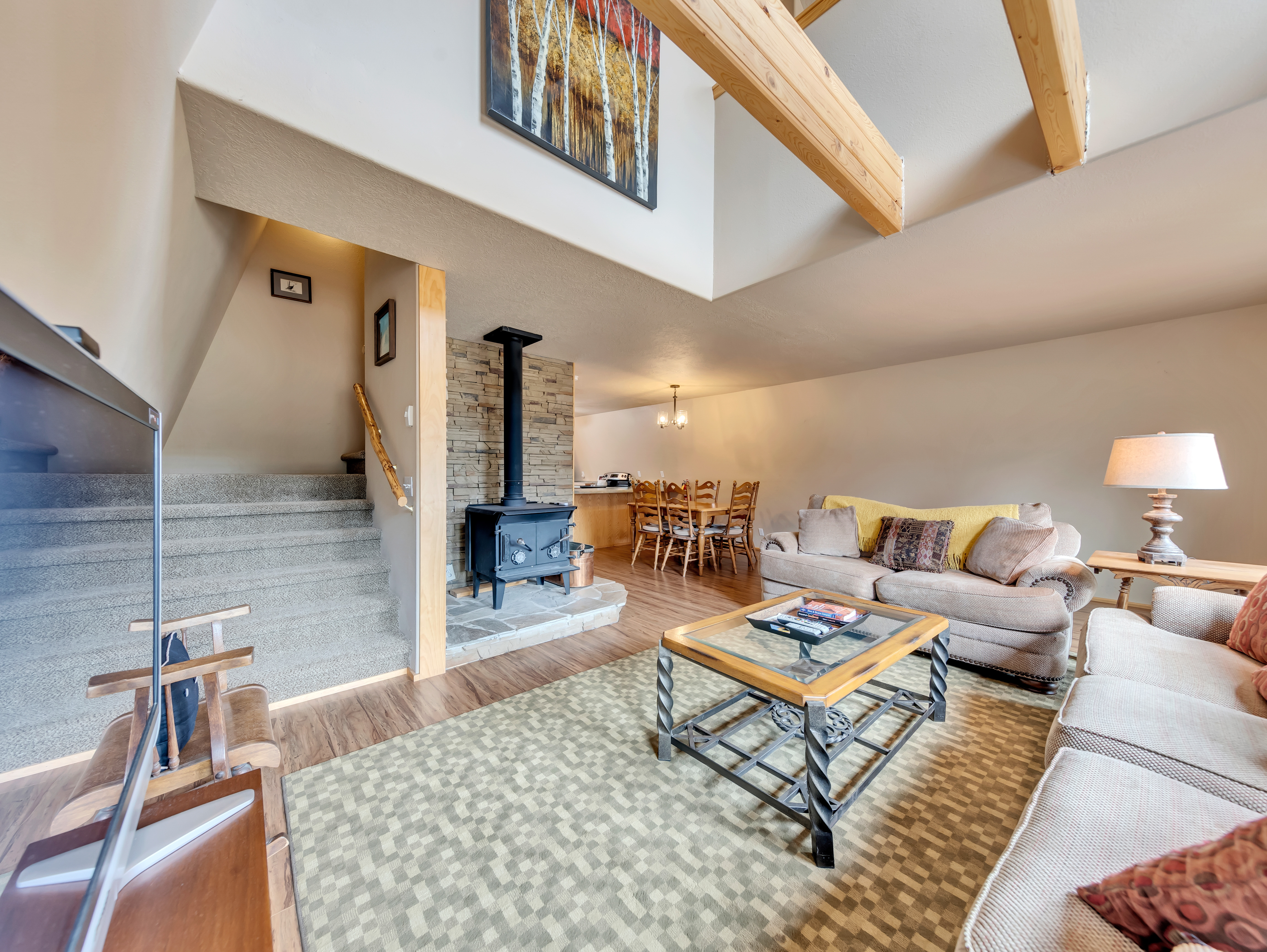 Main level living room /5-6