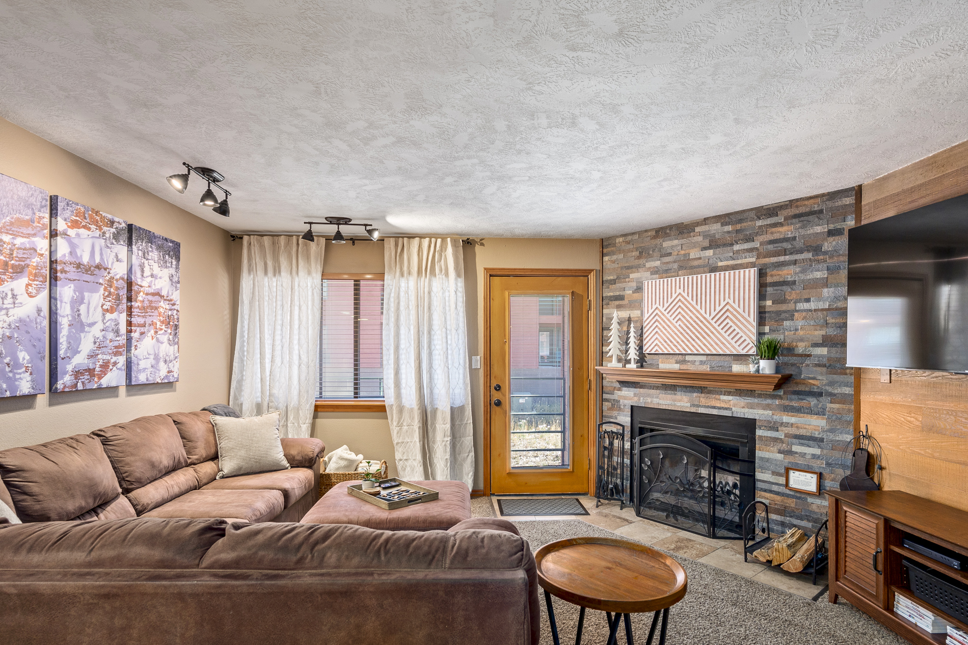 Giant Steps Bld 1 #14-2