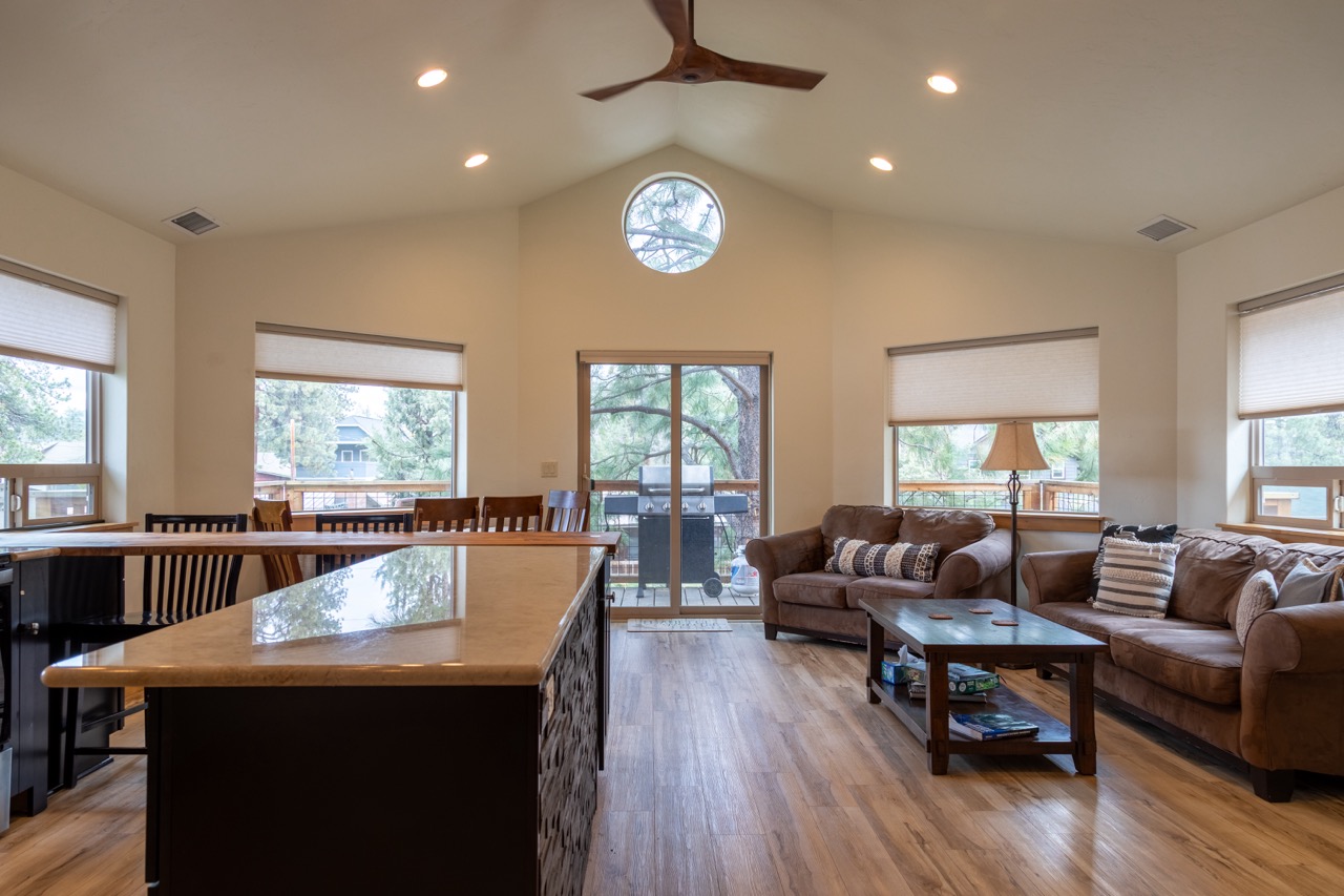 Branch C – Ponderosa 2 bdrm (Upstairs | Sleeps 4) | Photo 1