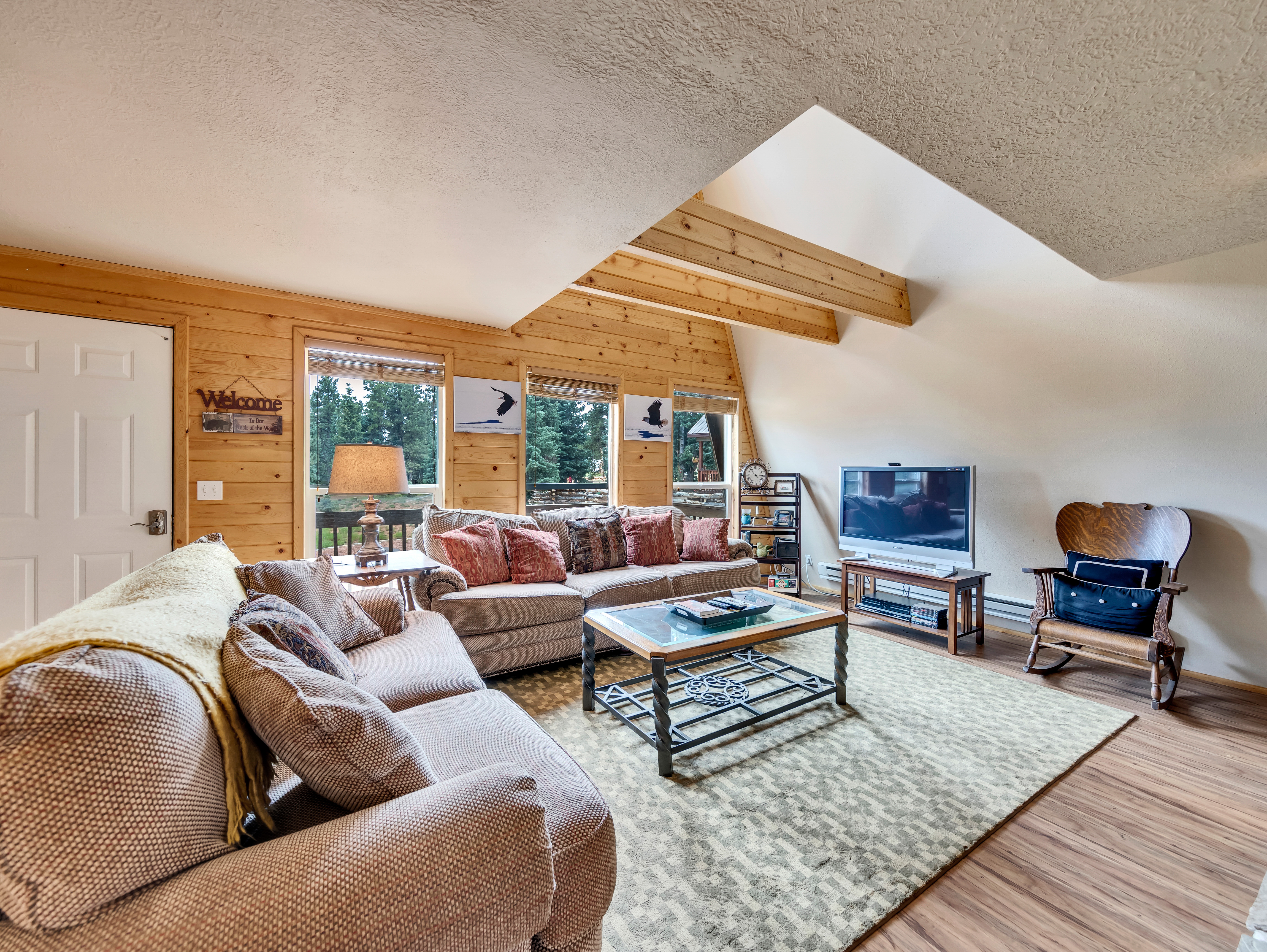 Main level living room /5-6