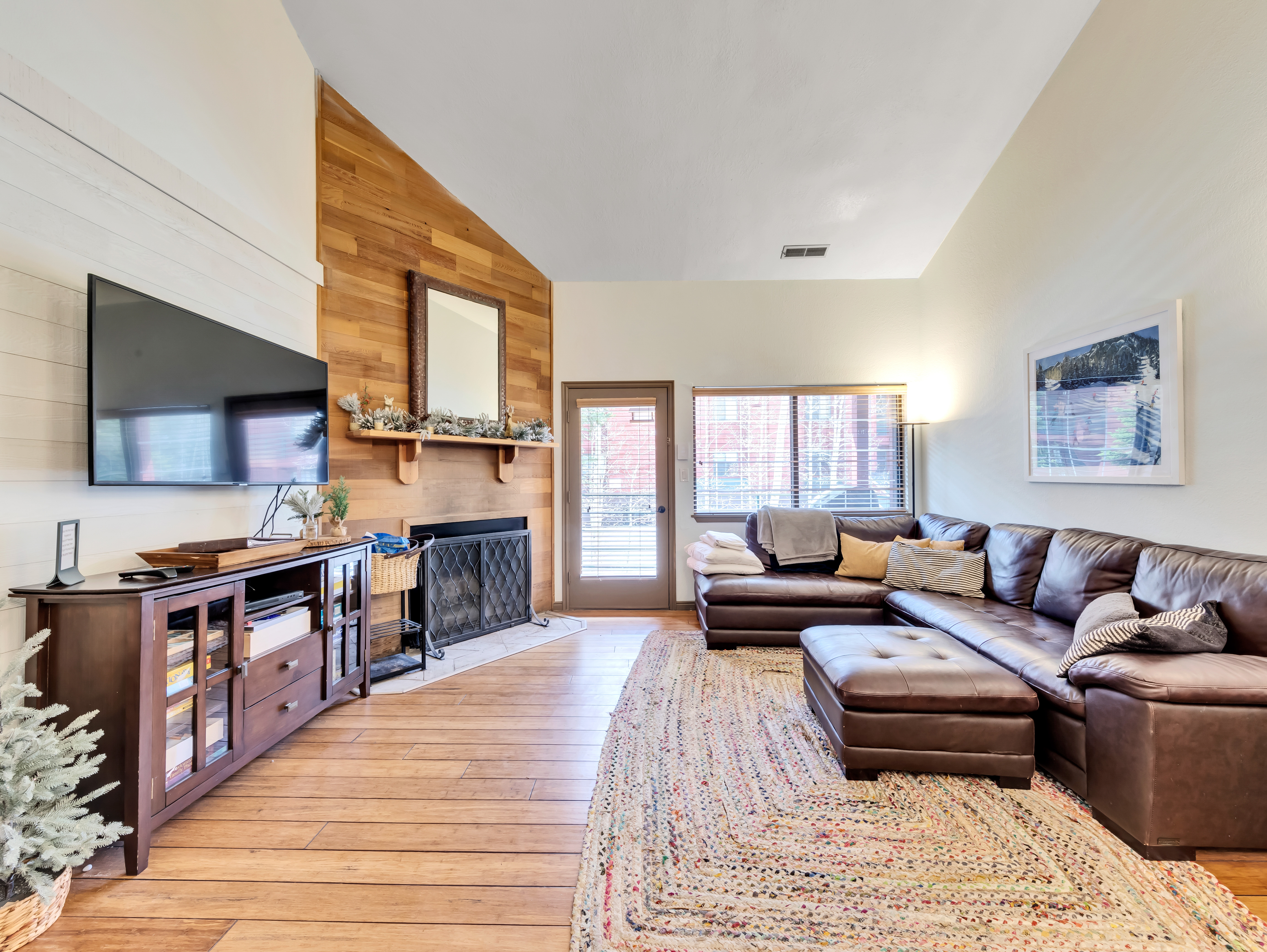 Main Level - Living Room