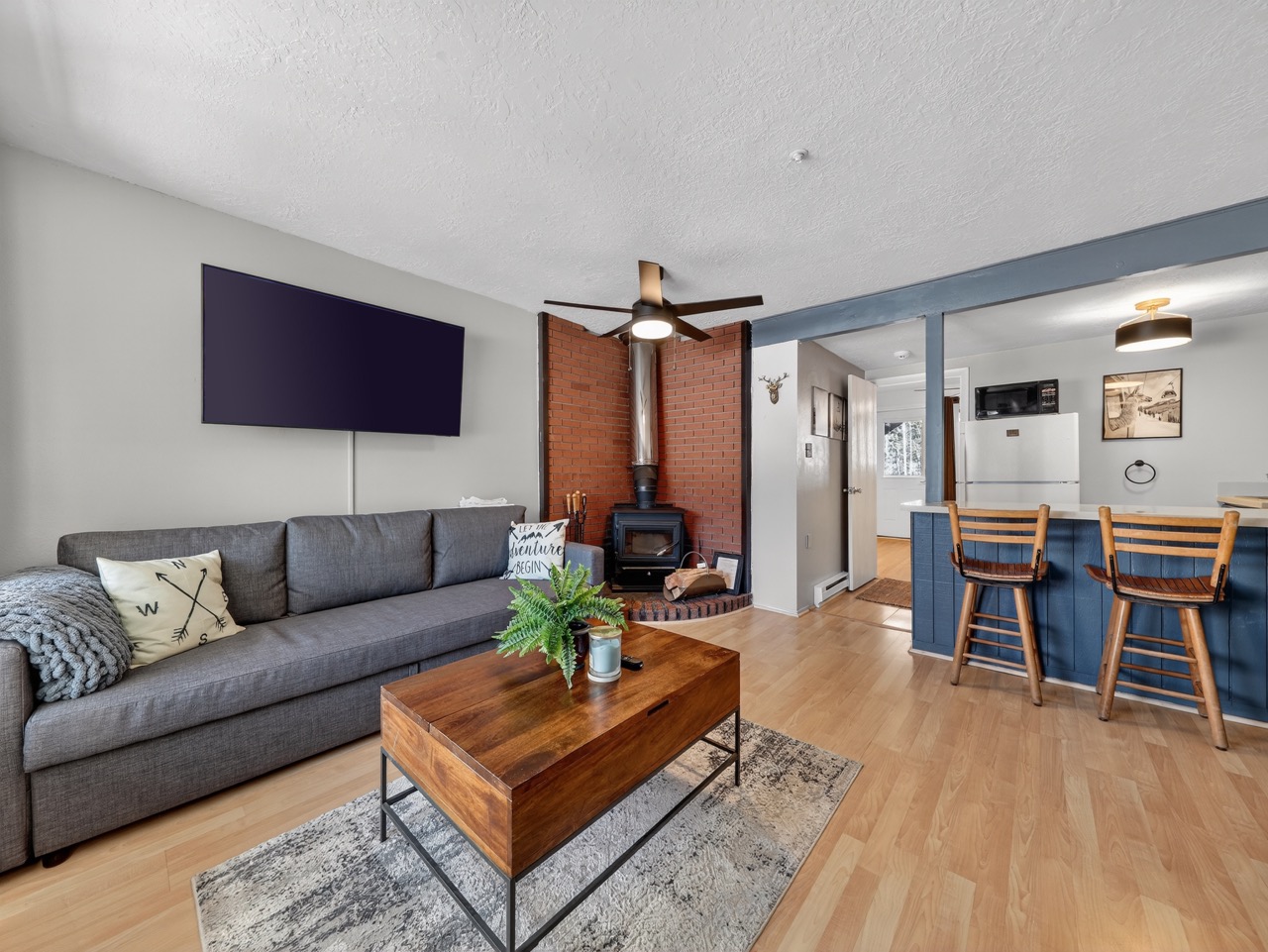 Edelweiss 202 | Ski-In/Ski-Out on Chair 8 | Cozy Condo Sleeps 6