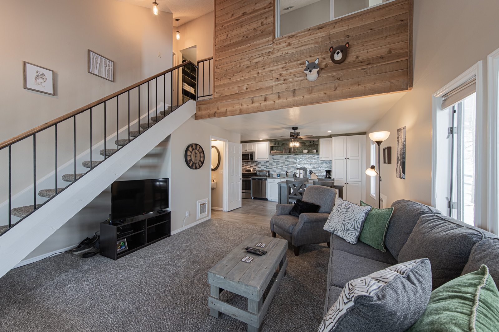 Cedar Village A208 | Ski-In Style Near Navajo & Giant Steps Lifts