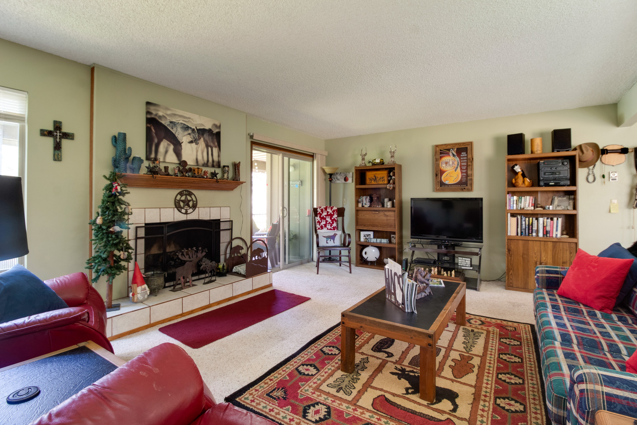 Fourth Sisters Hideaway | Cozy Sisters Condo | Fireplace, Pool | Photo 2