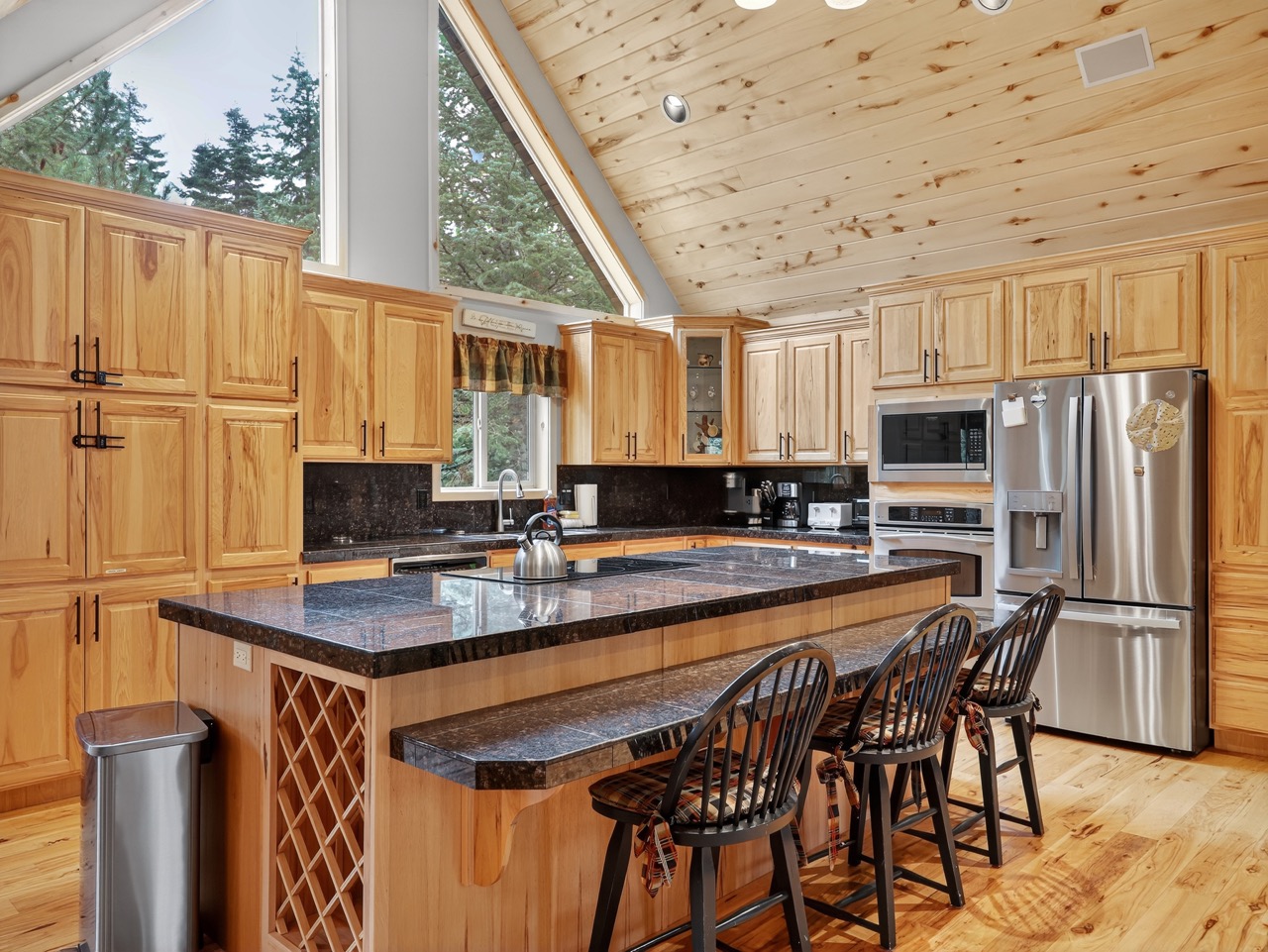 Lava Lodge | Your UTV Basecamp | Scenic Trails | Cozy Nights | Photo 2