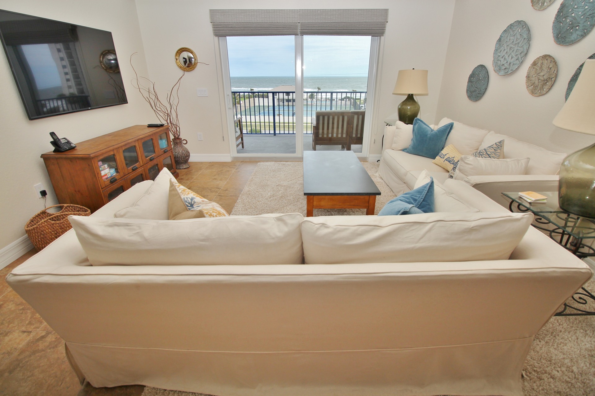 See the ocean form the living room