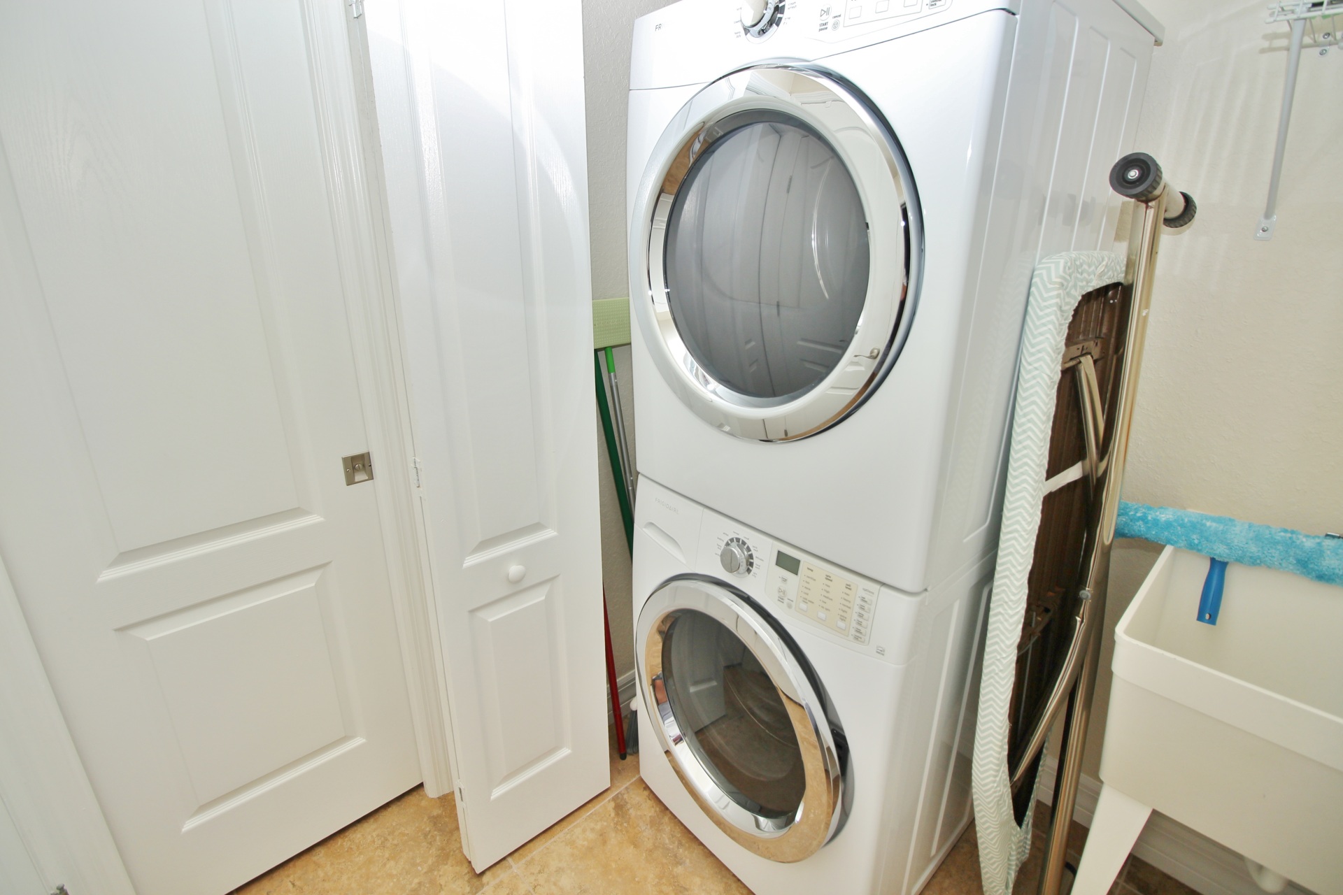 Washer & Dryer