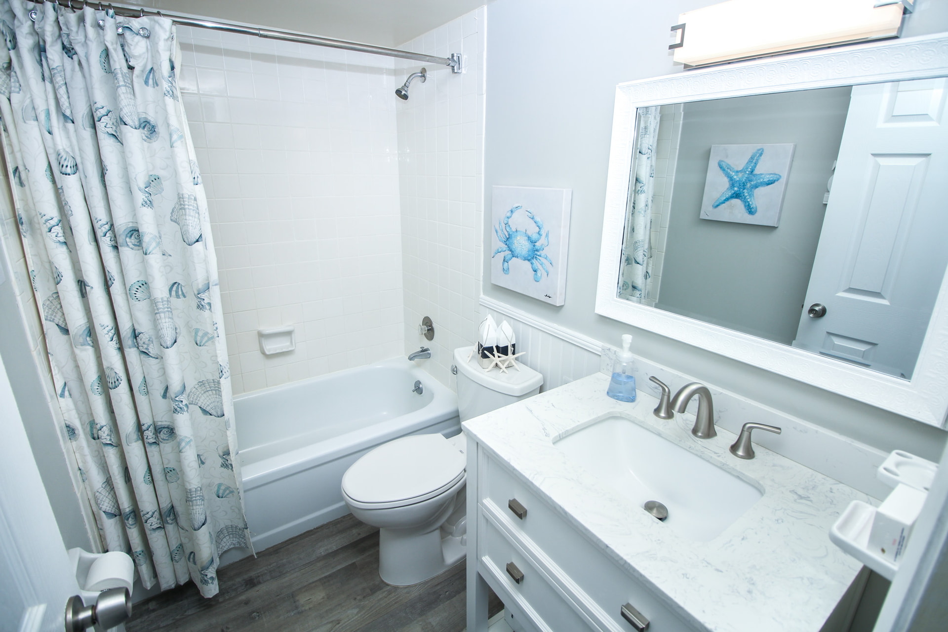 Shower & Tub Combo in Second Bathroom