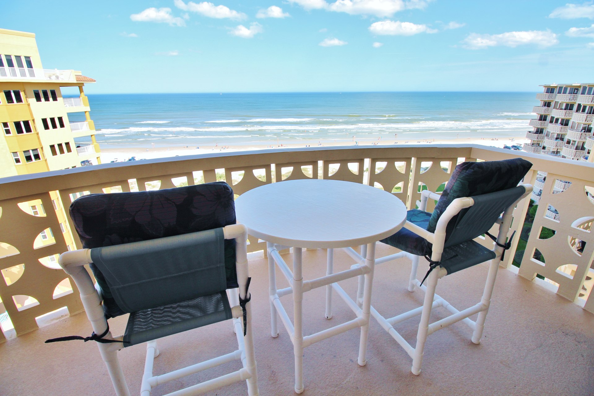 Unwind to the sounds of ocean waves