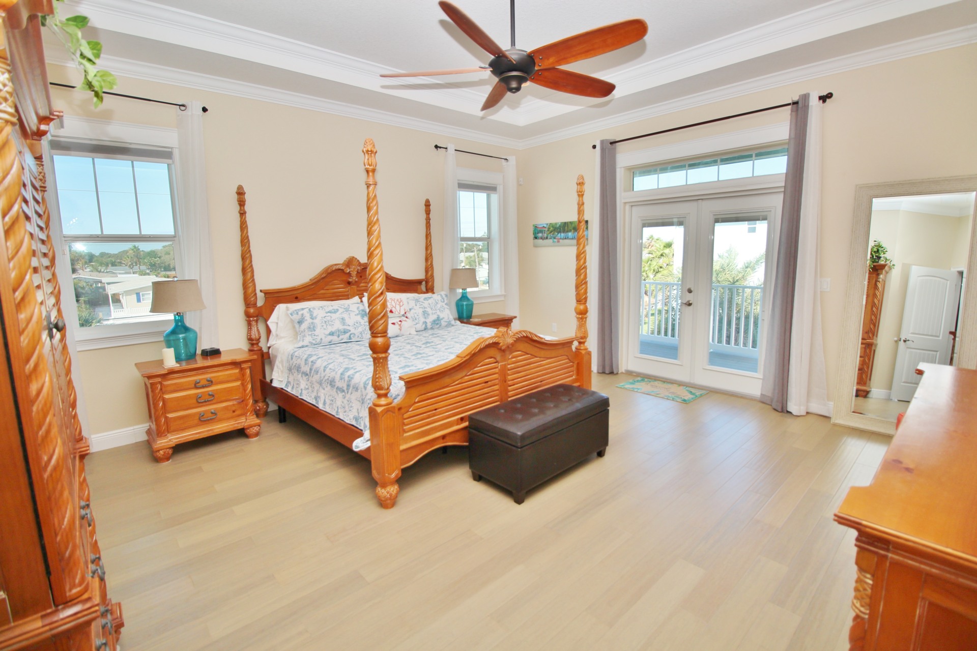 Hill Street Hideaway – HSH