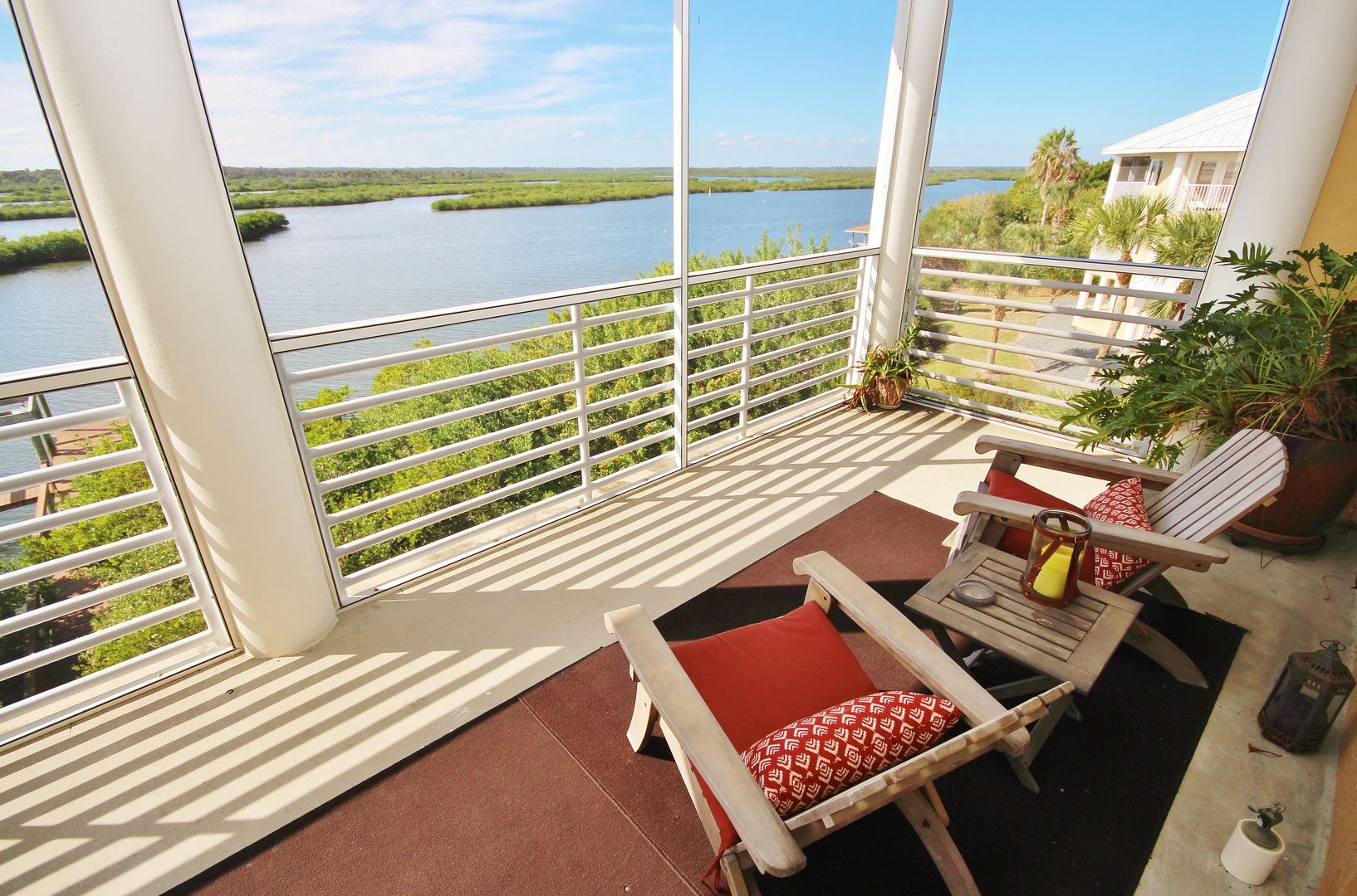 Luxury on the Lagoon – Luxury