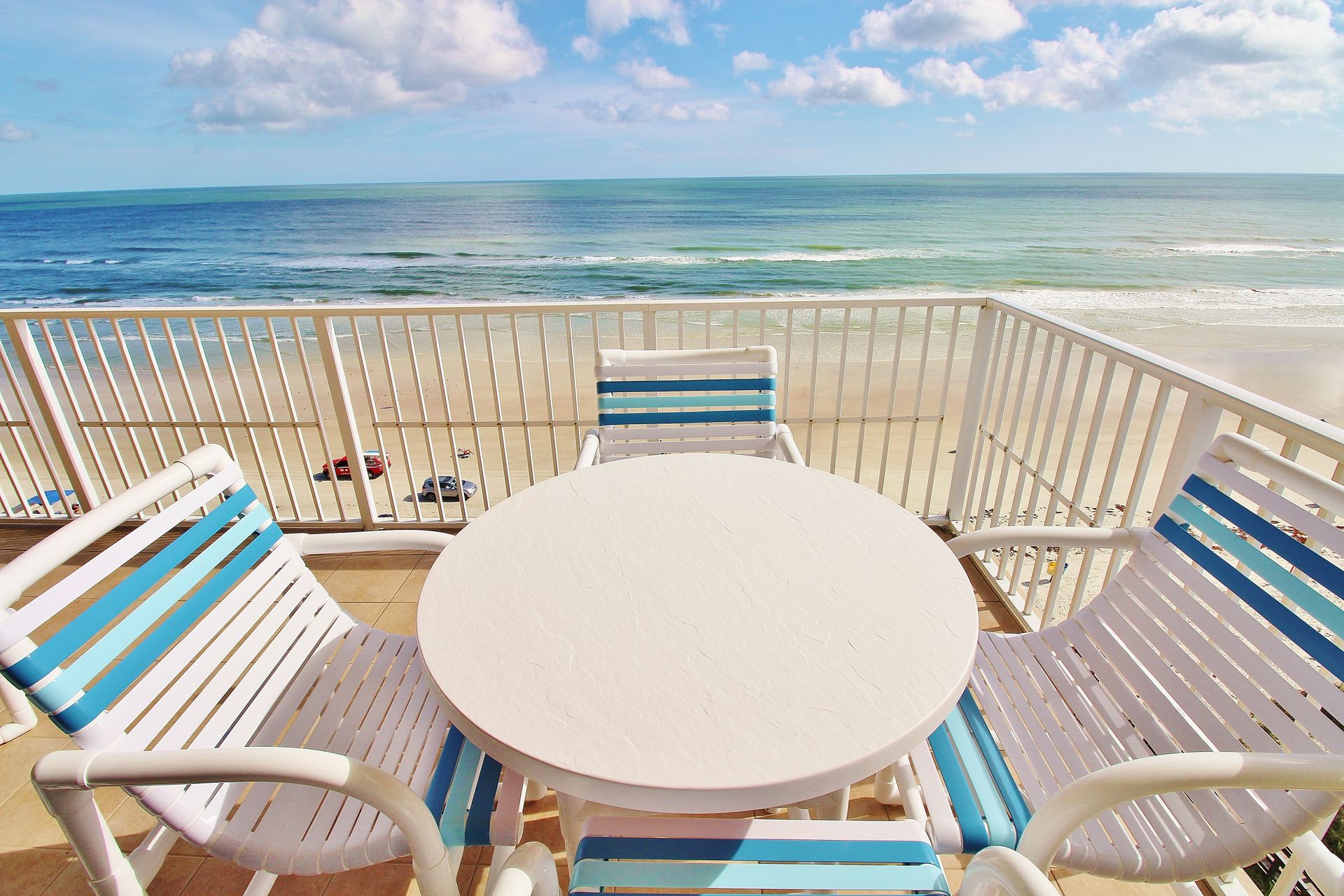 Dine to an Incredible Beach View