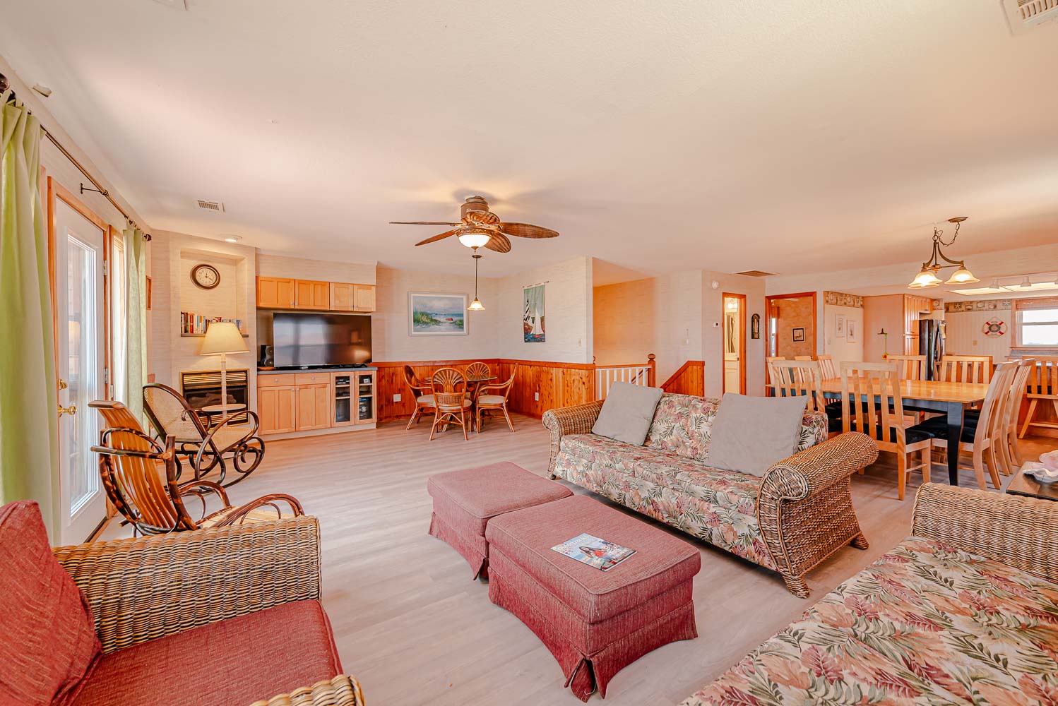 18S-E | All Decked Out 7