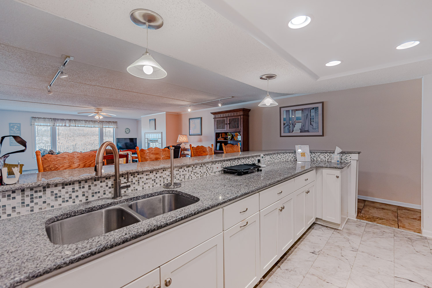 DS-102A | Vacation Station 10