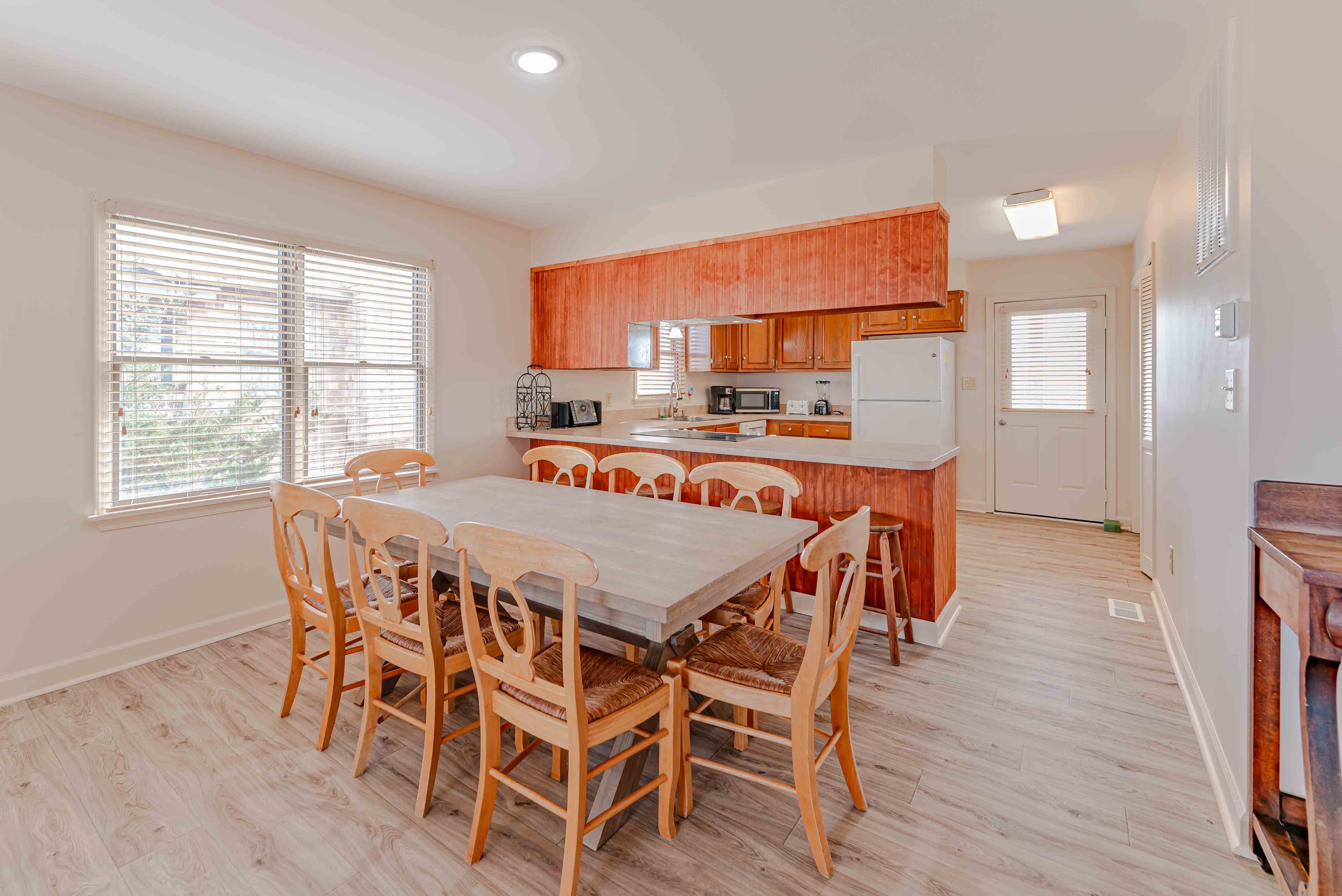 817 | Hill Ocean 2 10