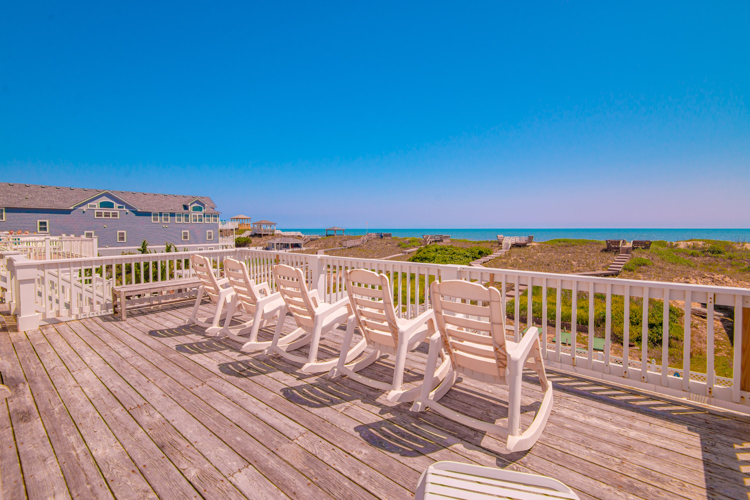 727 | Eyes on the Horizon 3