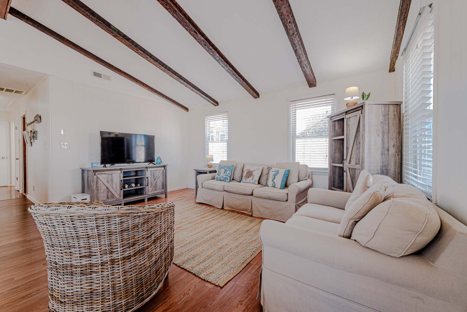 463 | CJ's Surf Shack 4