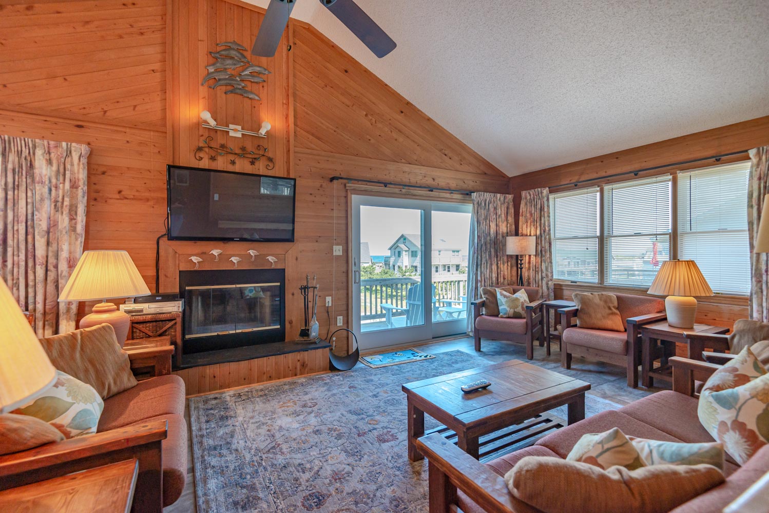 777 | Beached Whale 4