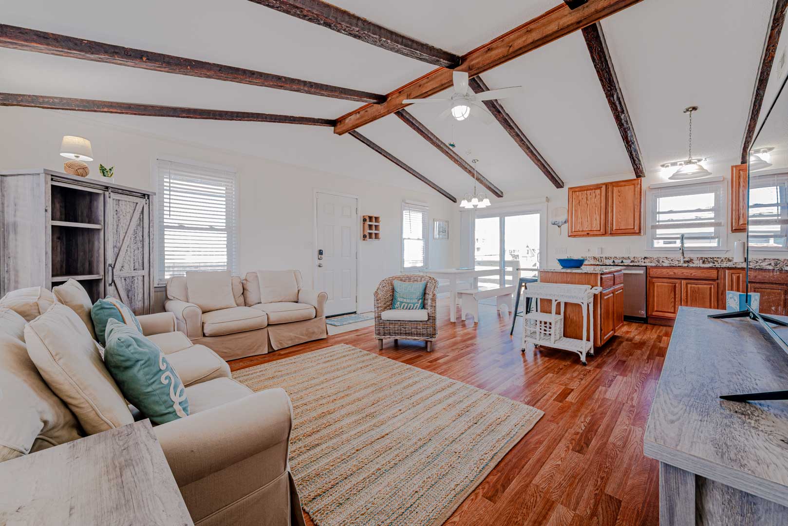 463 | CJ's Surf Shack 6