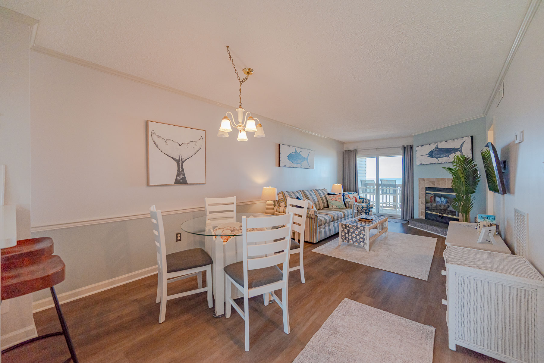 R-10 | The Regency Condominium 7