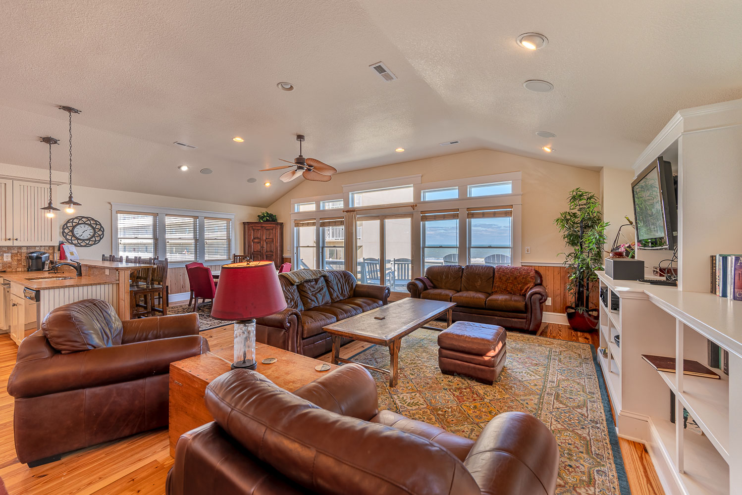 779 | Belle Of The Beach 8