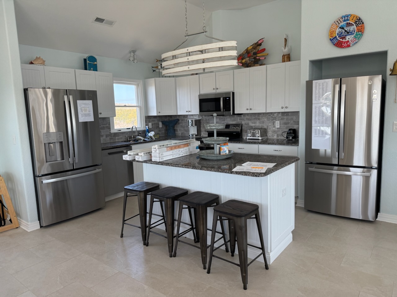 252 | Just Beachy 10