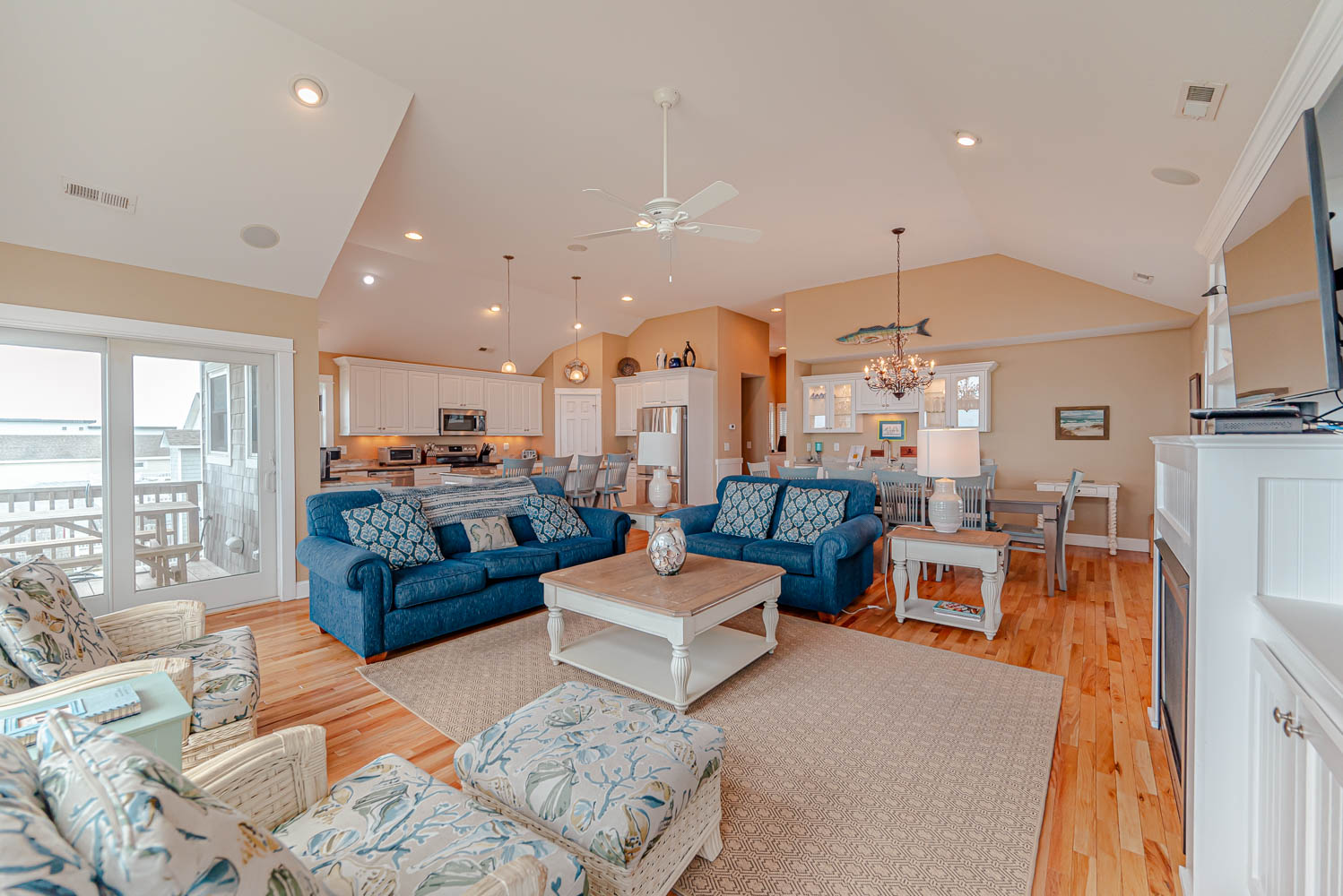 892 | Jules By The Sea 7