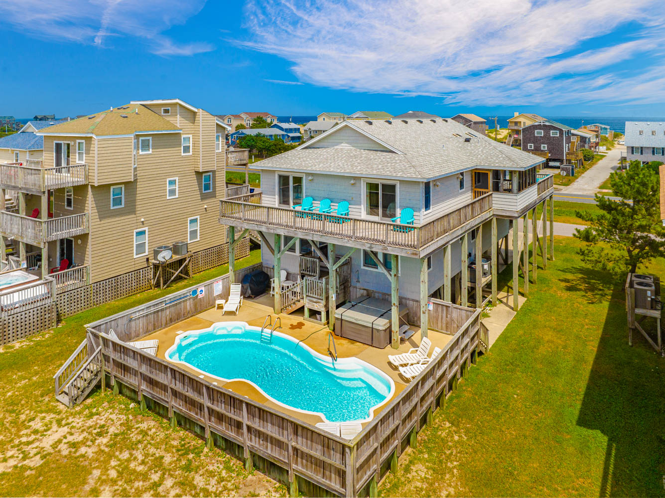 085 - Hollywood Hideaway, Aerial