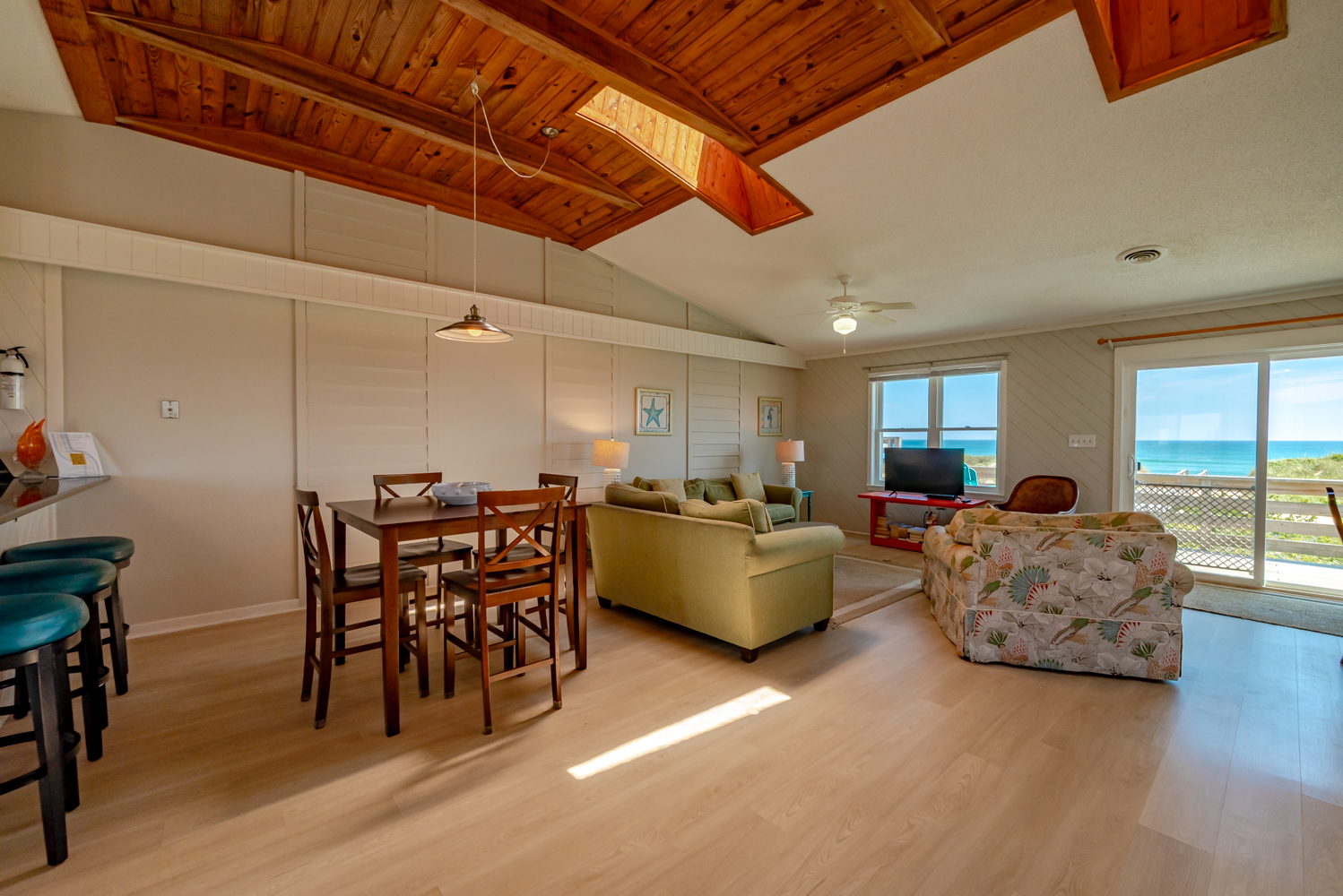 367-B | The Islands – Leeward 7