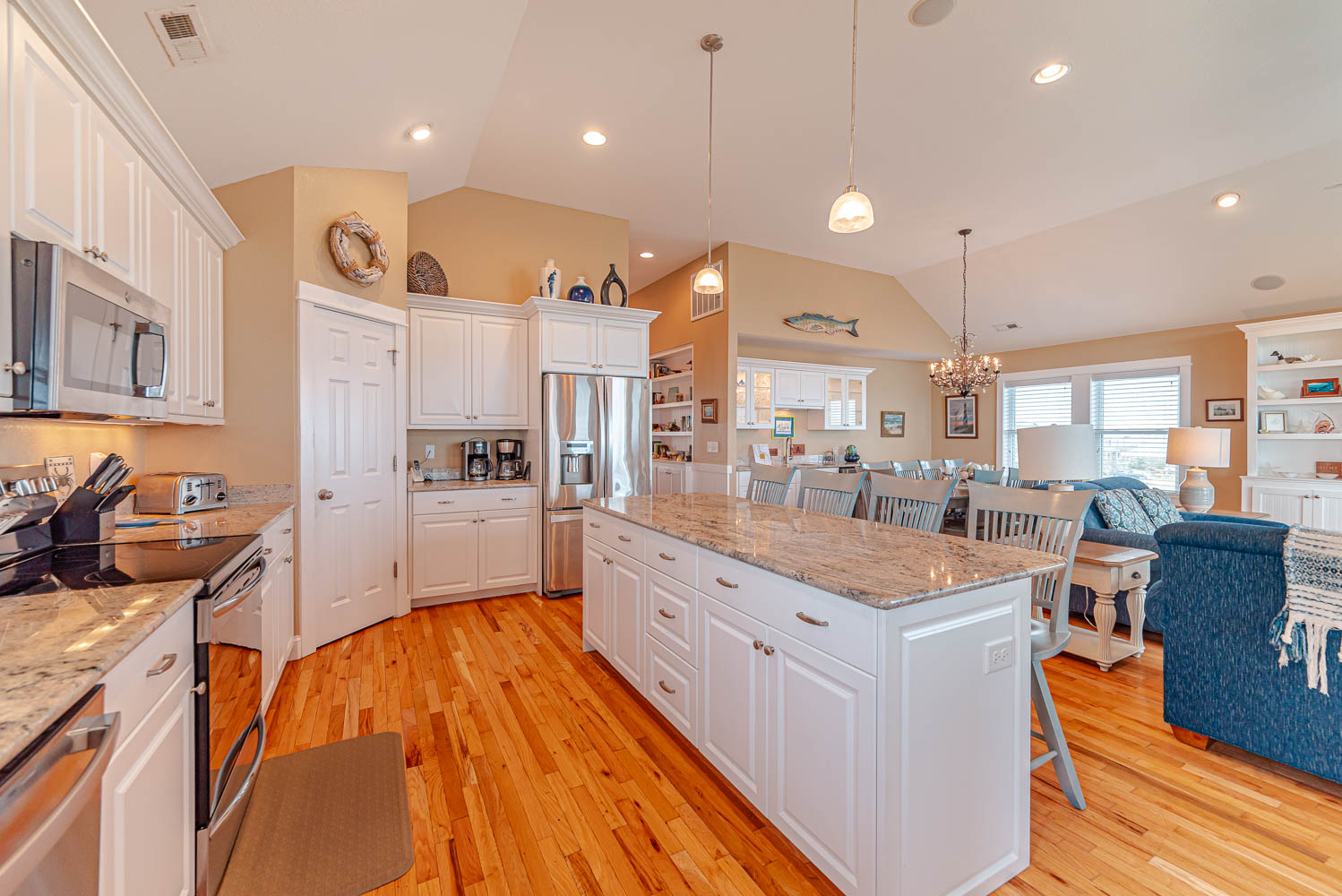 892 | Jules By The Sea 8