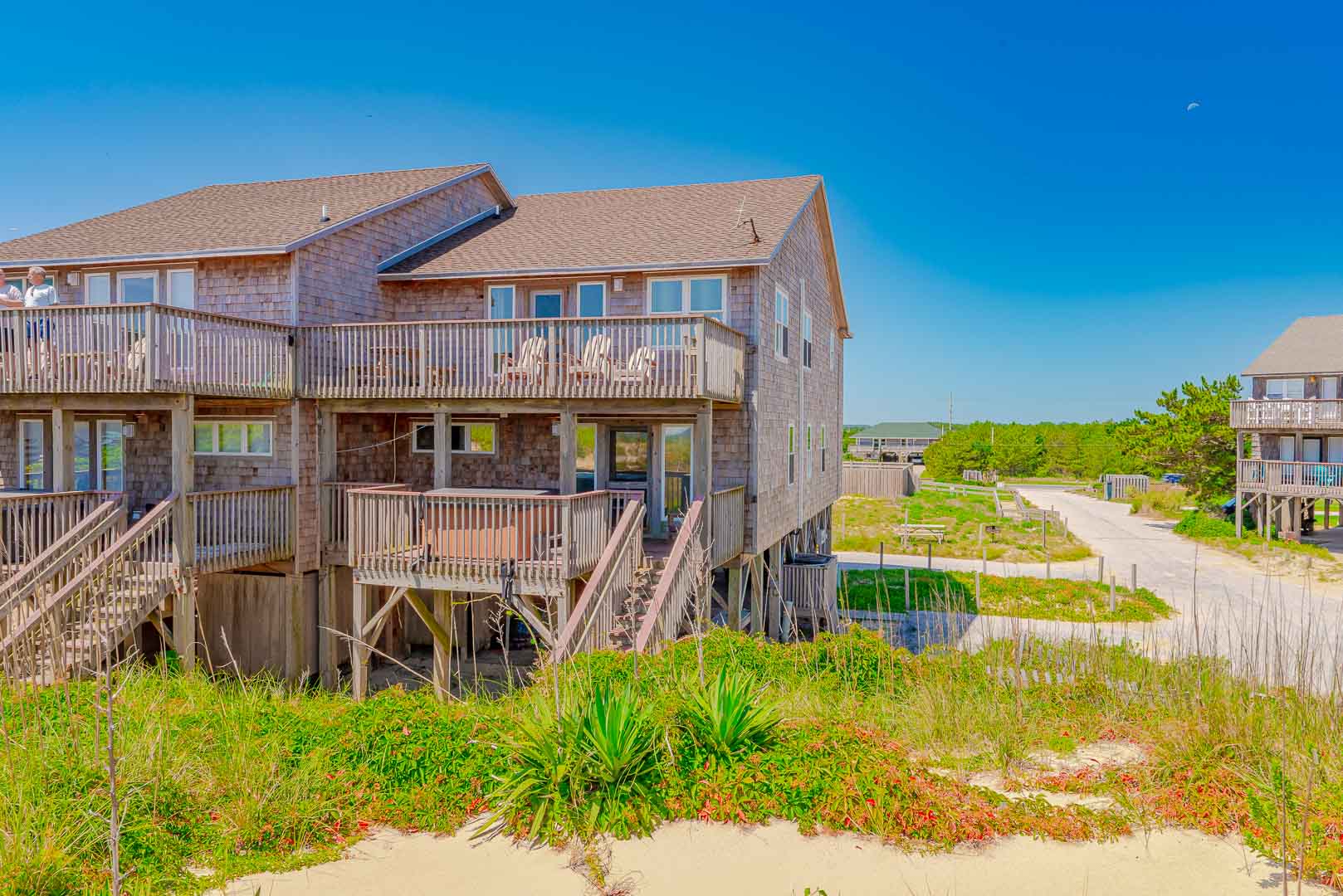 18S-E | All Decked Out