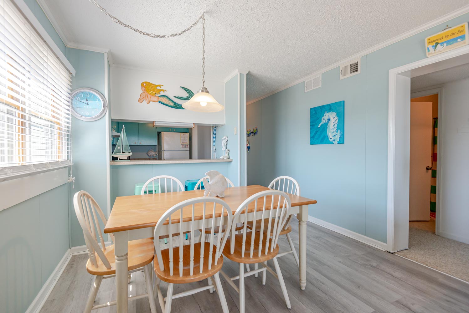 AV2-2D | Shamrock By The Sea 9