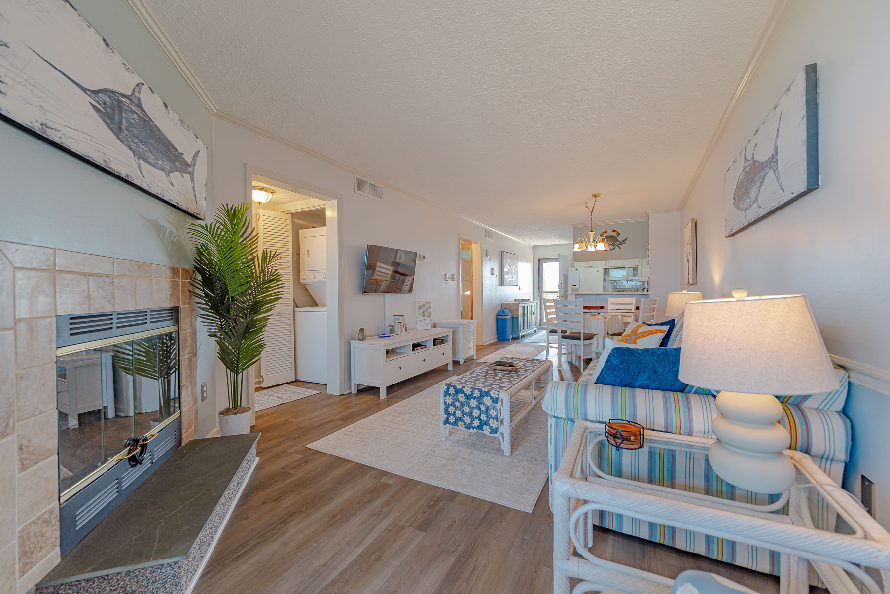 R-10 | The Regency Condominium 5