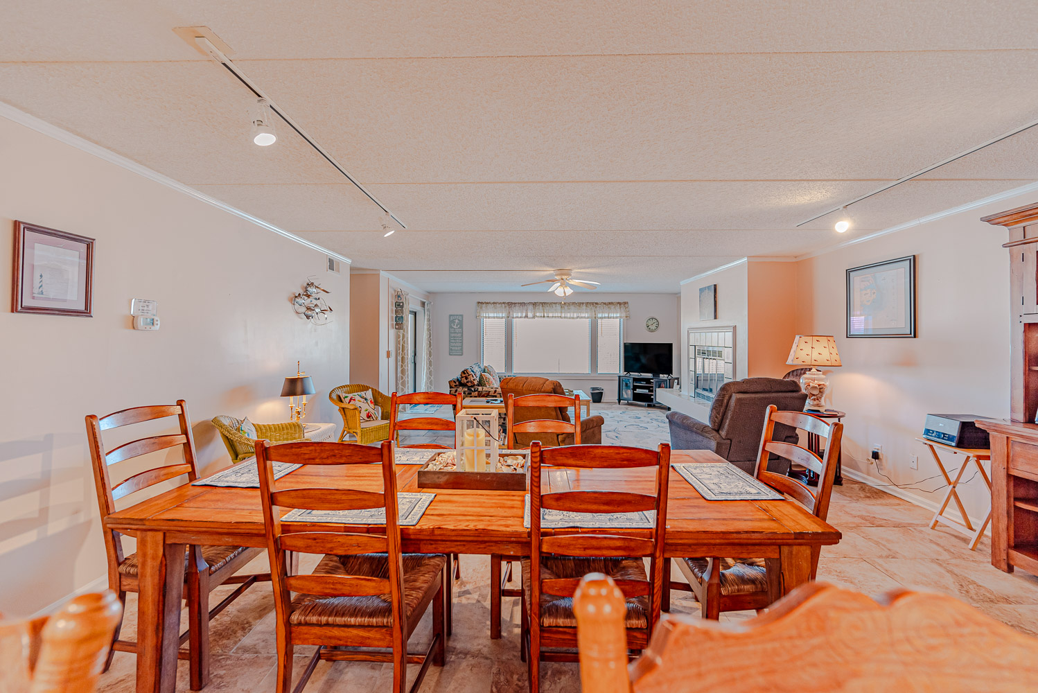 DS-102A | Vacation Station 8