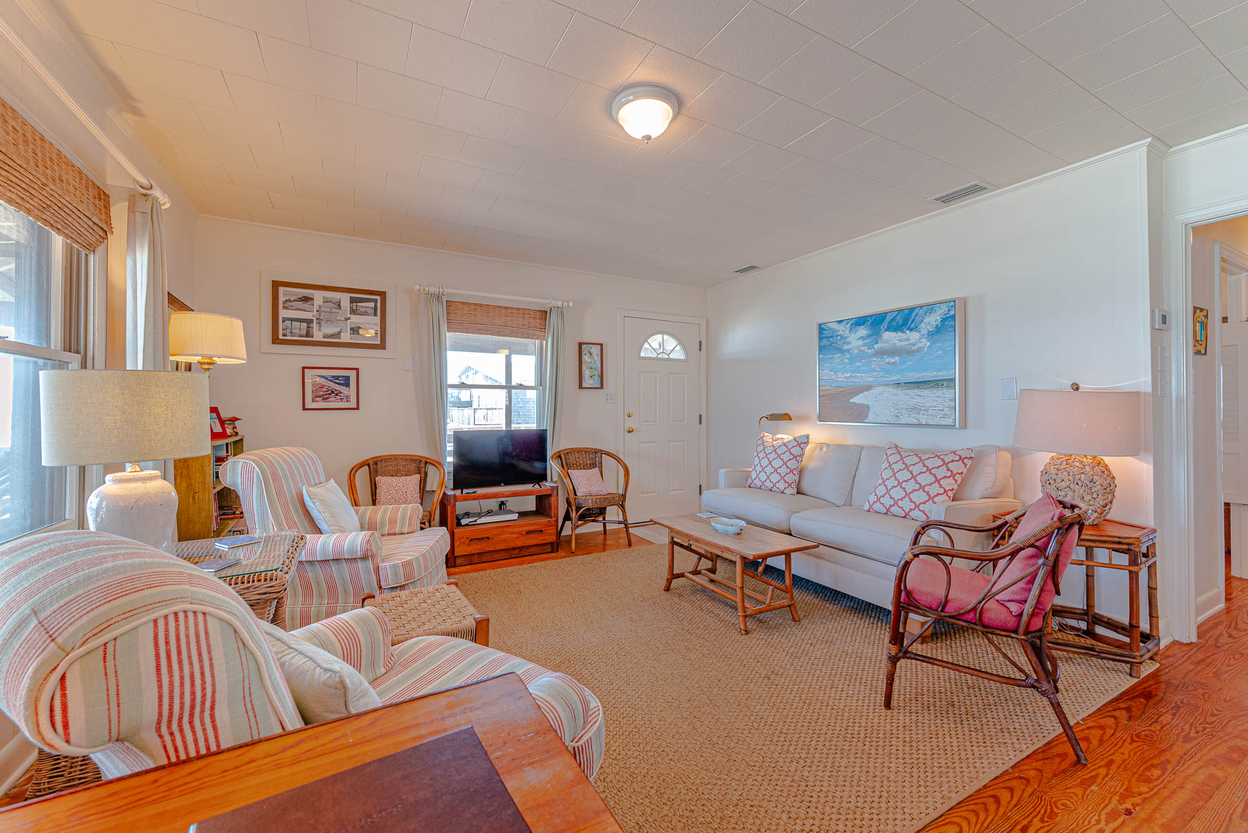 064 | Mackenzie / Smiley Cottage 5