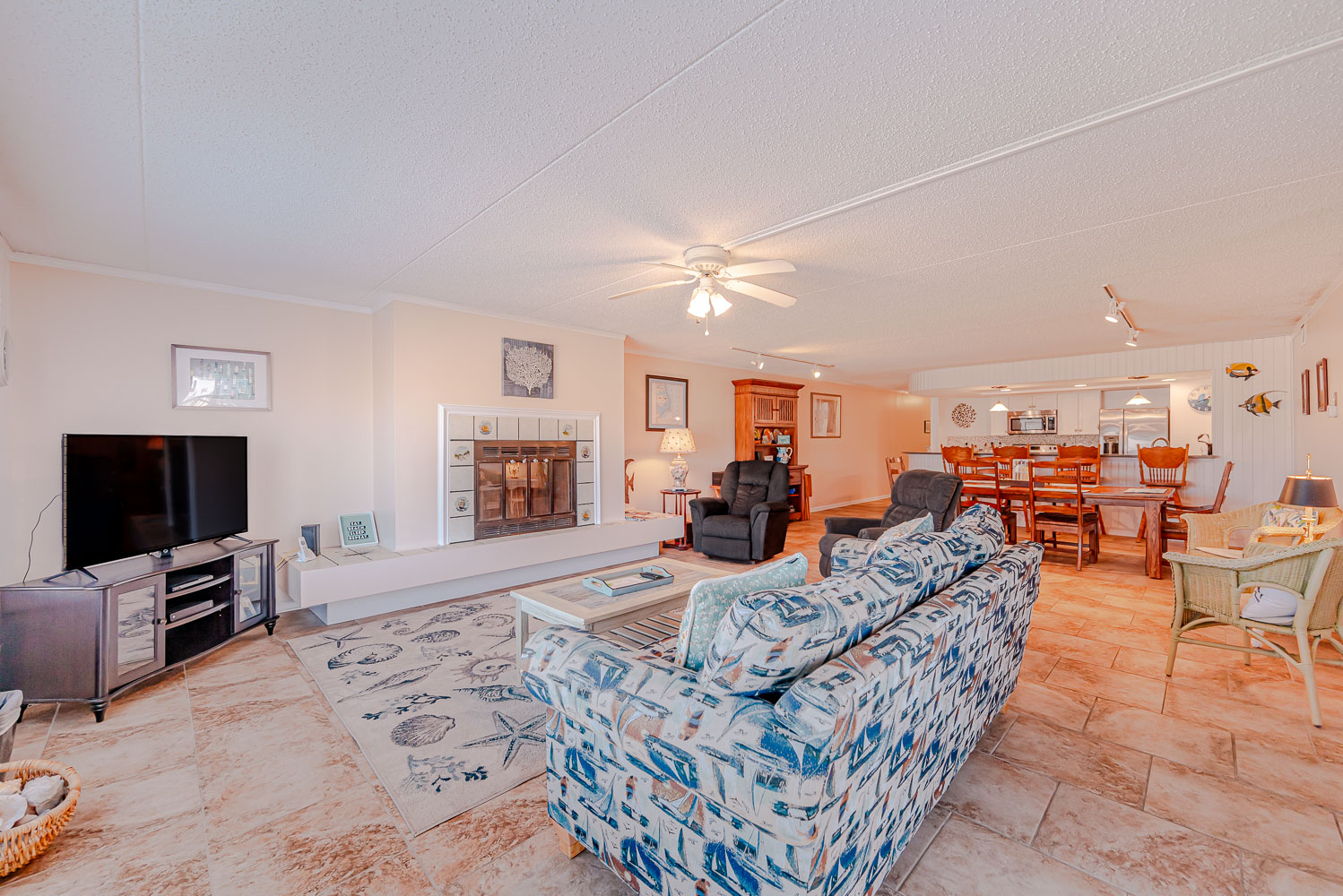 DS-102A | Vacation Station 6