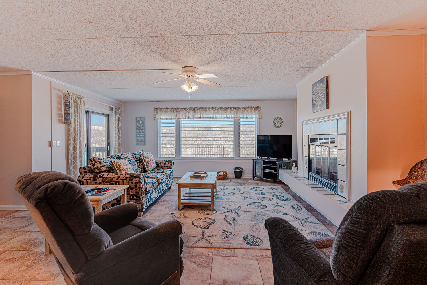 DS-102A | Vacation Station 4