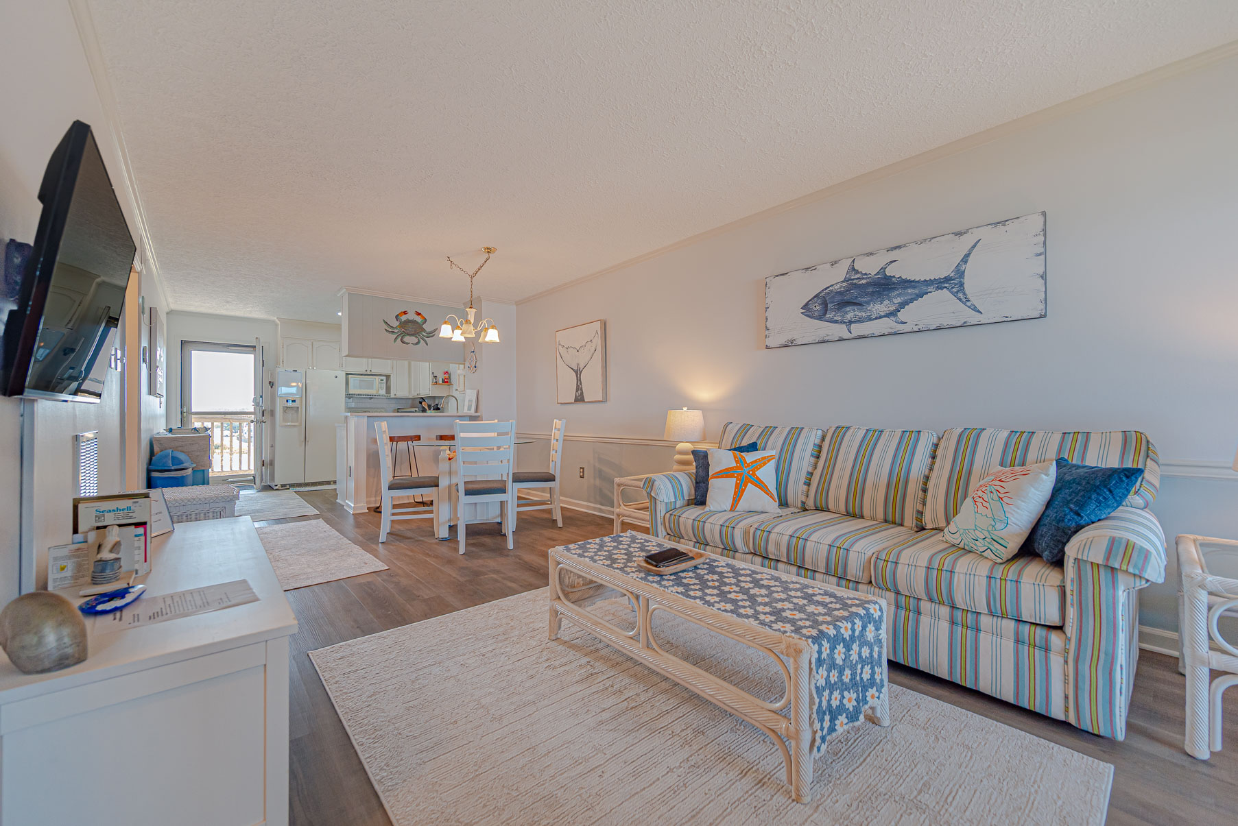 R-10 | The Regency Condominium 8