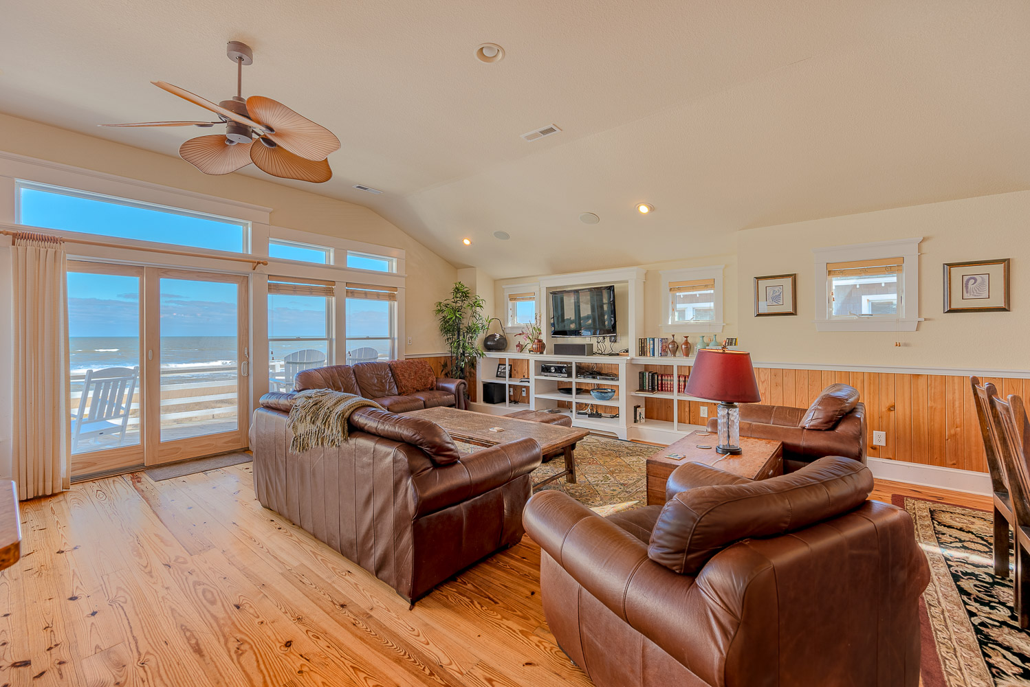 779 | Belle Of The Beach 7