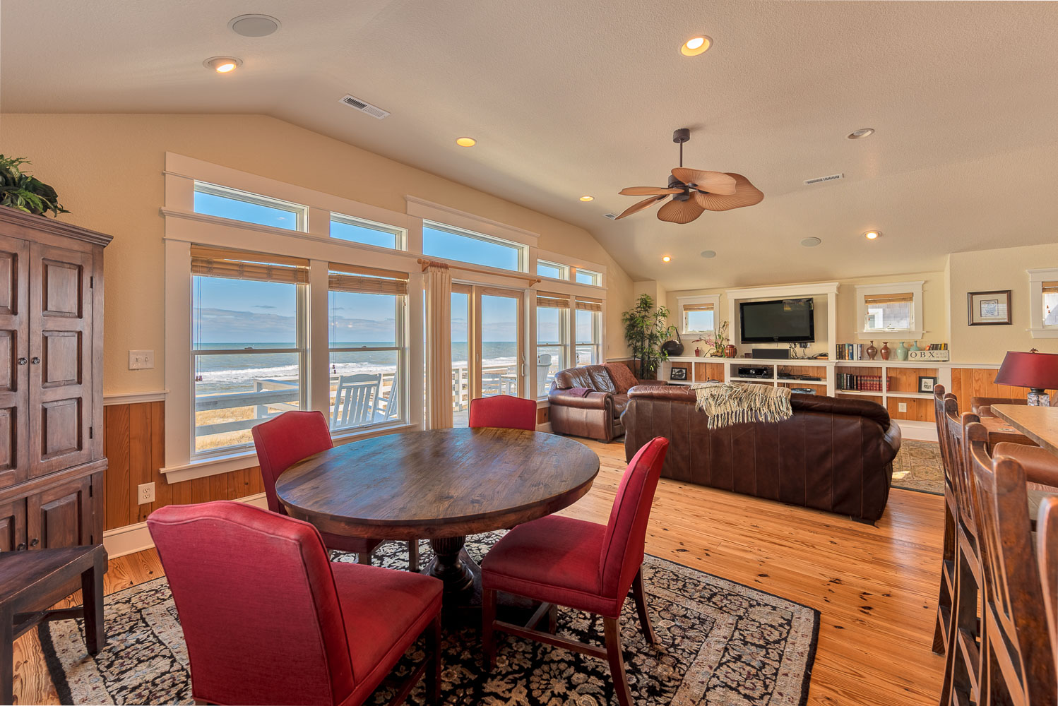 779 | Belle Of The Beach 10