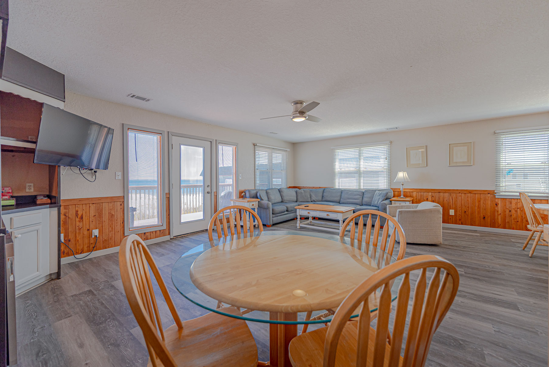 18S-F | Eighteen South Unit F 6